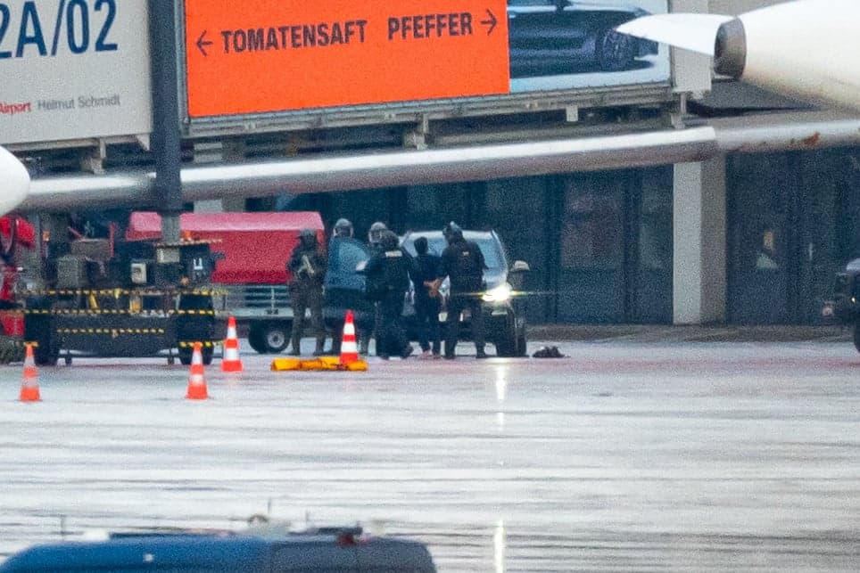 Vége a túszdrámának a hamburgi reptéren