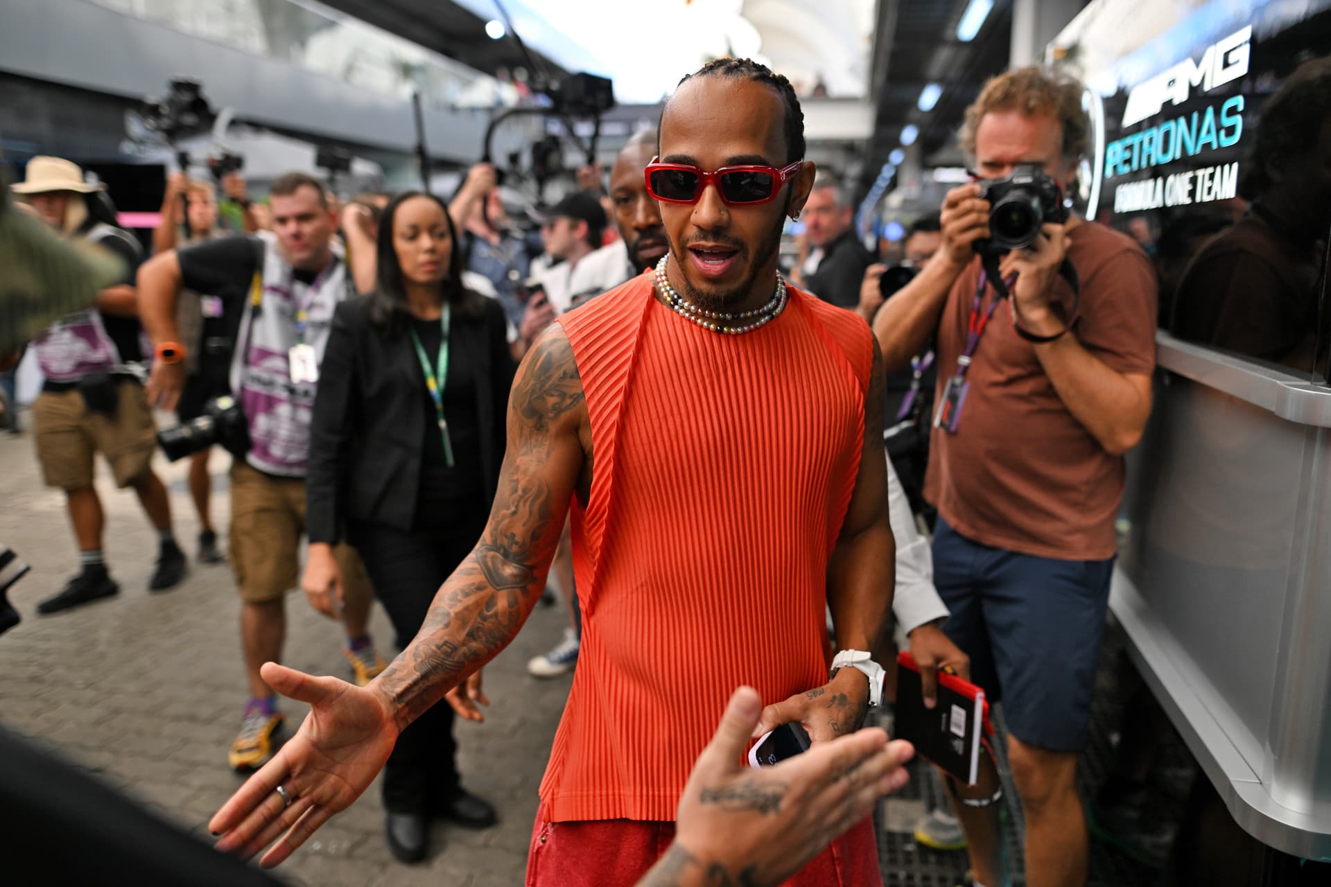 Itt az újabb Forma–1-es botrány: egymásnak esett Hamilton és Alonso!