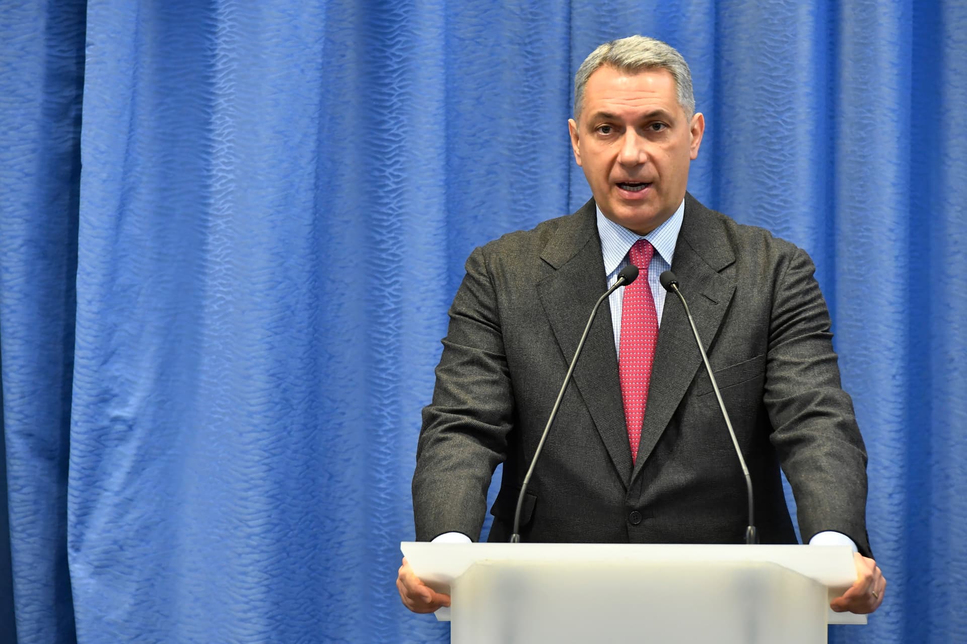 Lázár János: A nemzeti konzultációk célja a kormány megrősítése az ország érdekében folytatott küzdelmekben