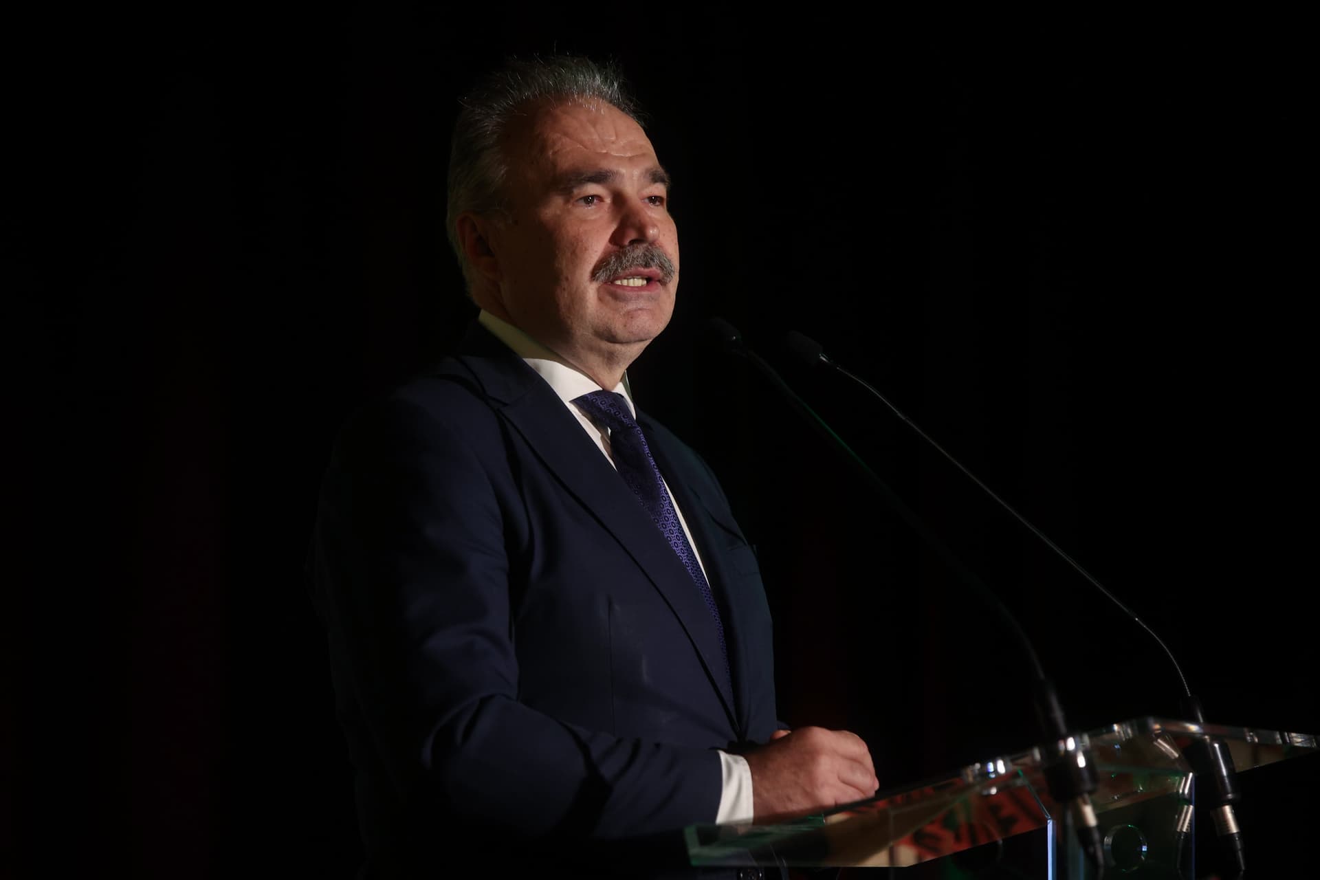 AM: A parlament előtt az agrár salátatörvény