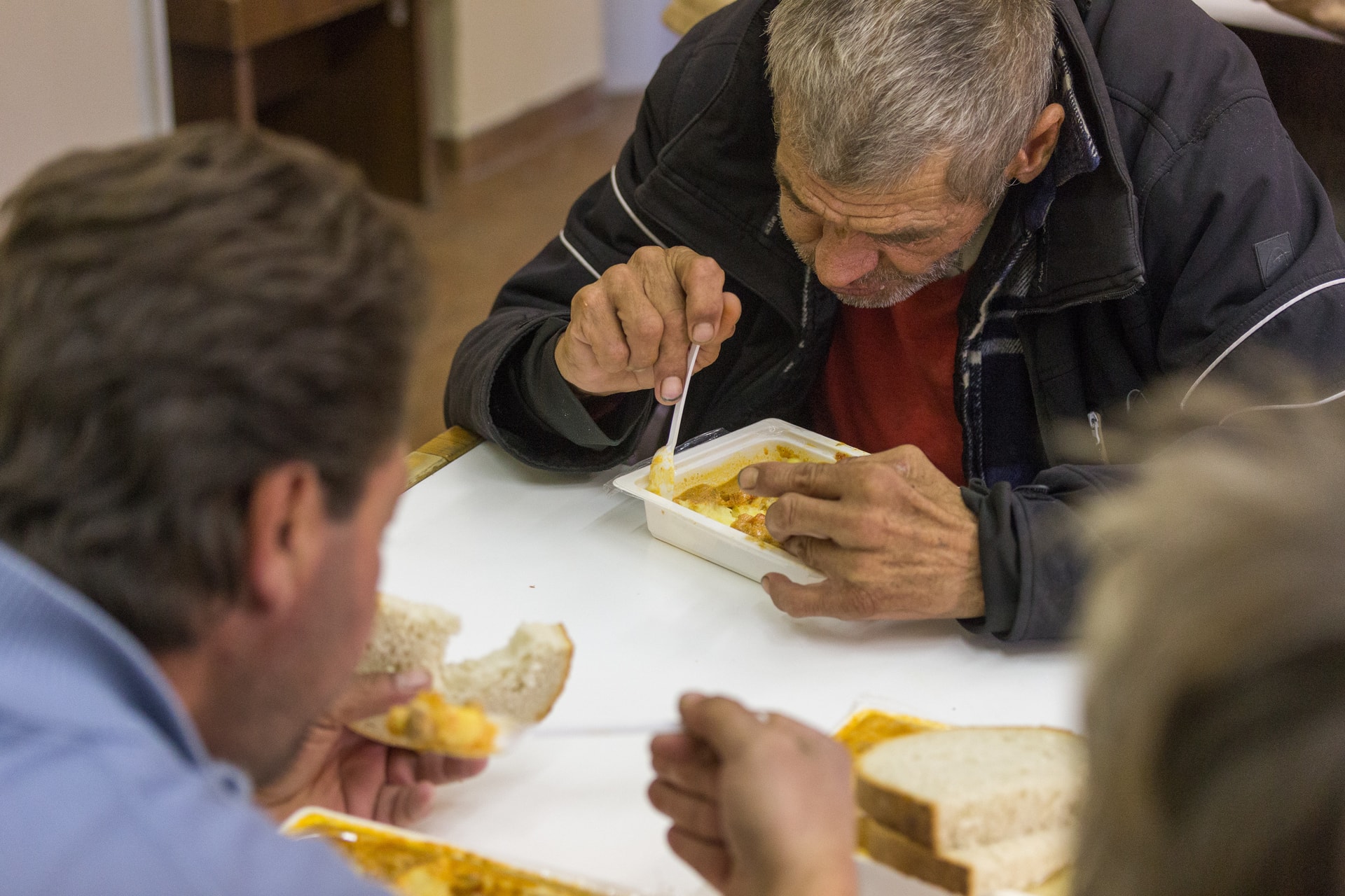 Hétfő este 8 órától életbe lép a hideg idő miatti „vörös kód”