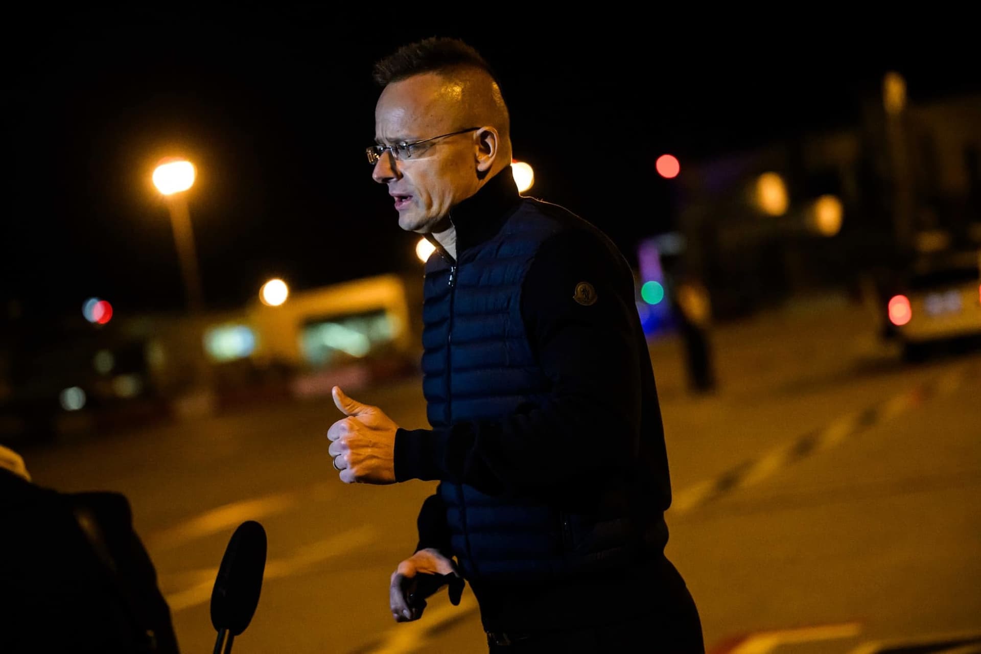 Szijjártó Péter: A kormány a lehetséges további magyar túszok kiszabadítását is megpróbálja előmozdítani