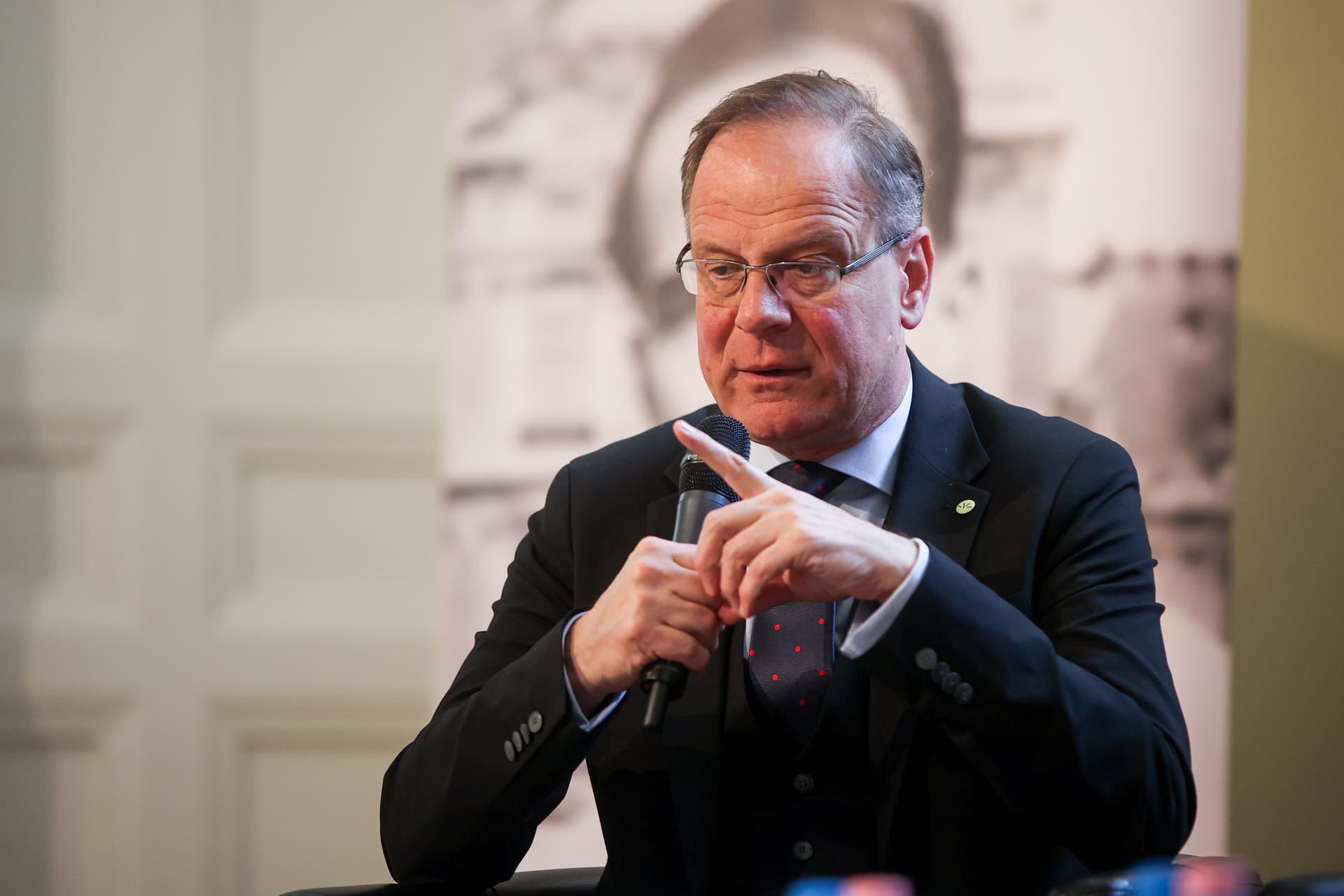 Navracsics Tibor: Csökkenteni kell az északi és déli térségek közötti fejlettségi különbséget