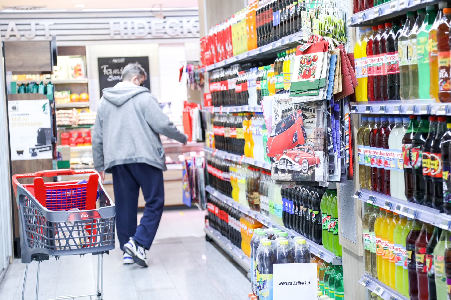 Fémdarabokat találtak néhány üdítőitalban
