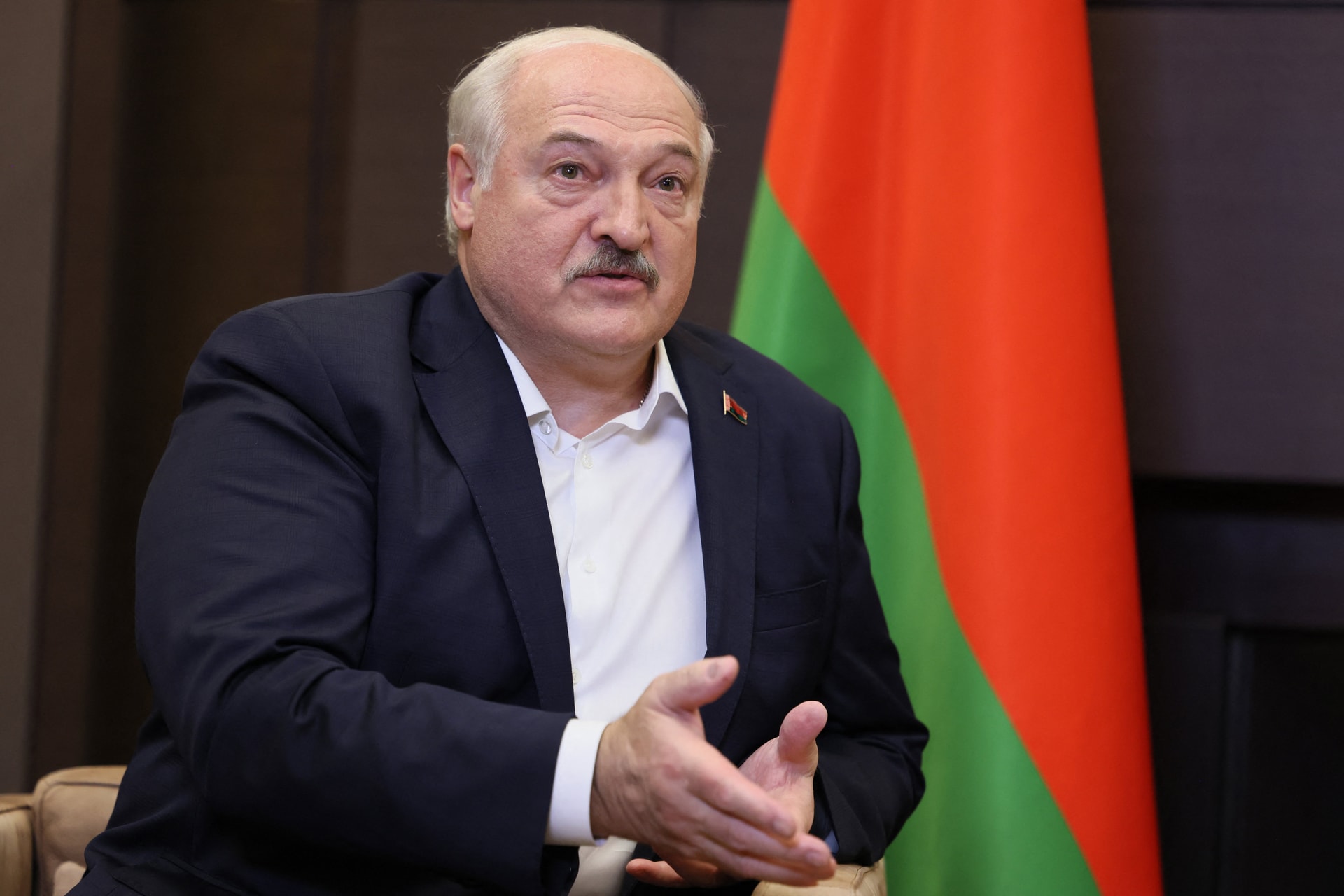 Lukasenka: Ukrajna összeomlik, ha nem zárják le a háborút