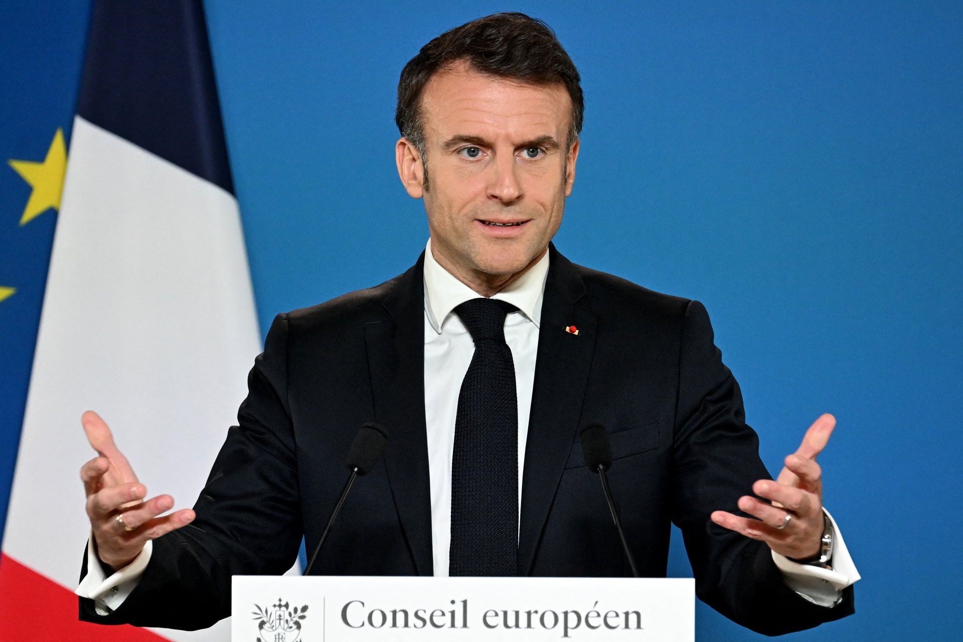 Macron is beszáll a magyar–svéd ügybe