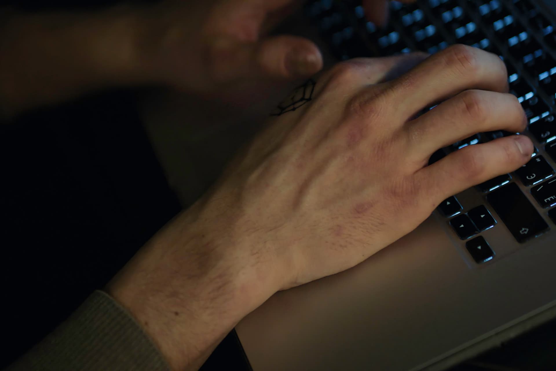 Pedofil képekkel tanították be a mesterséges intelligenciákat