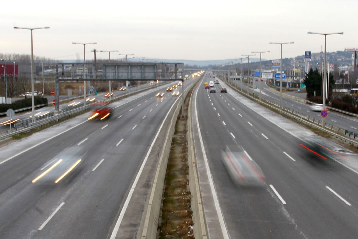 Minden korábbinál több autópálya-matricát vettek 2024-re a közlekedők