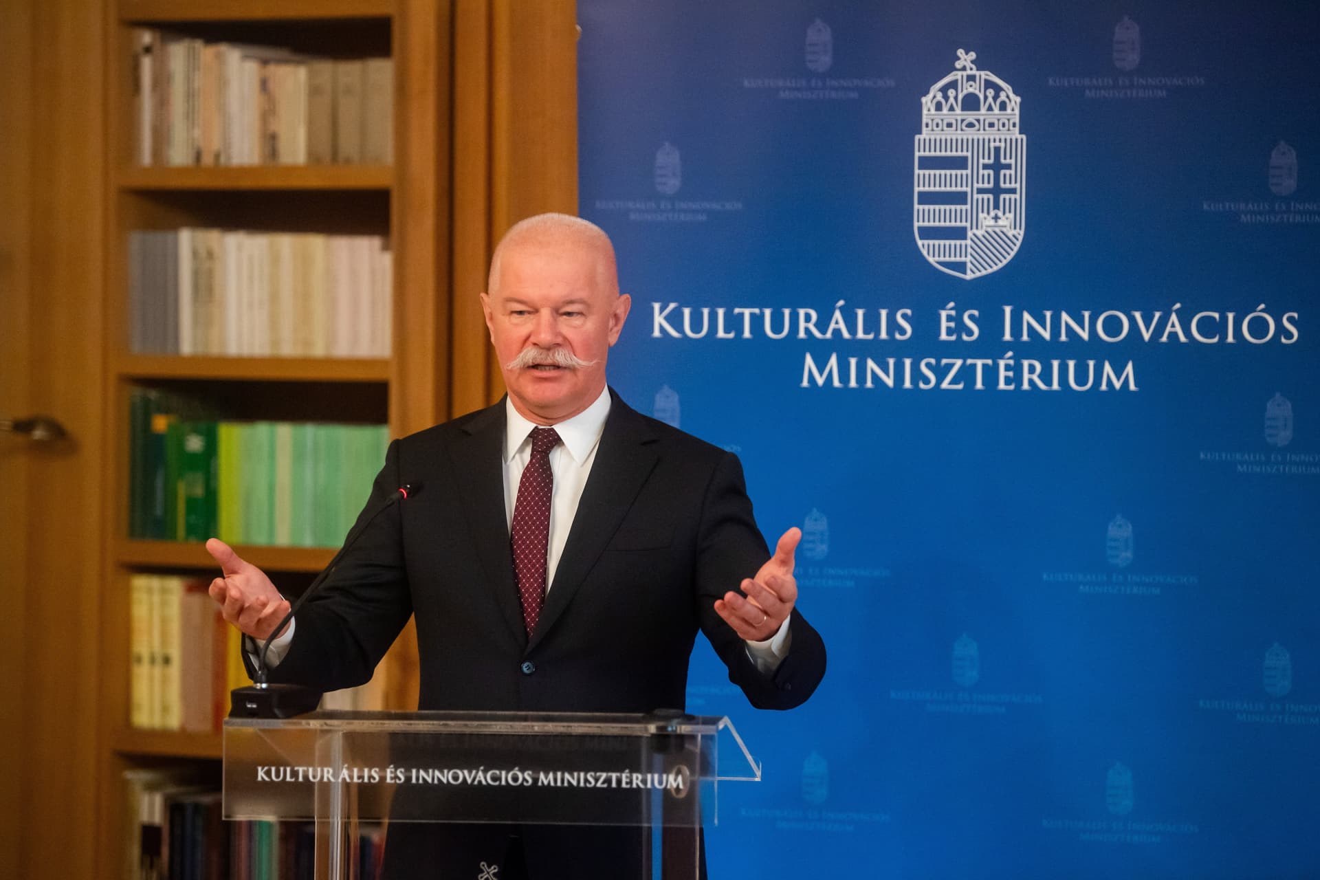 Csák János: Ha nincs gyerek, nincs jövő