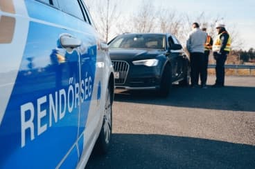 Csaknem háromezer adag kábítószert vontak ki a rendőrök a forgalomból