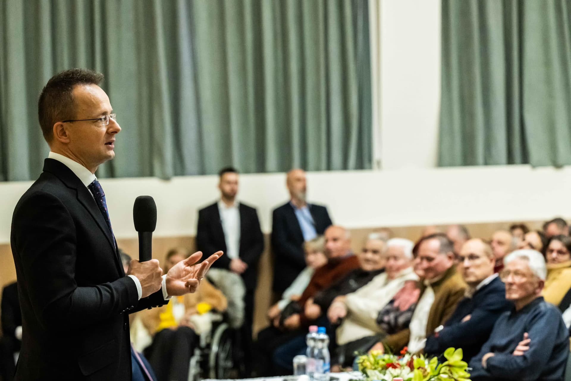 Szijjártó: Az emberek támogatására van szüksége a kormánynak a szuverenitás védelmének érdekében