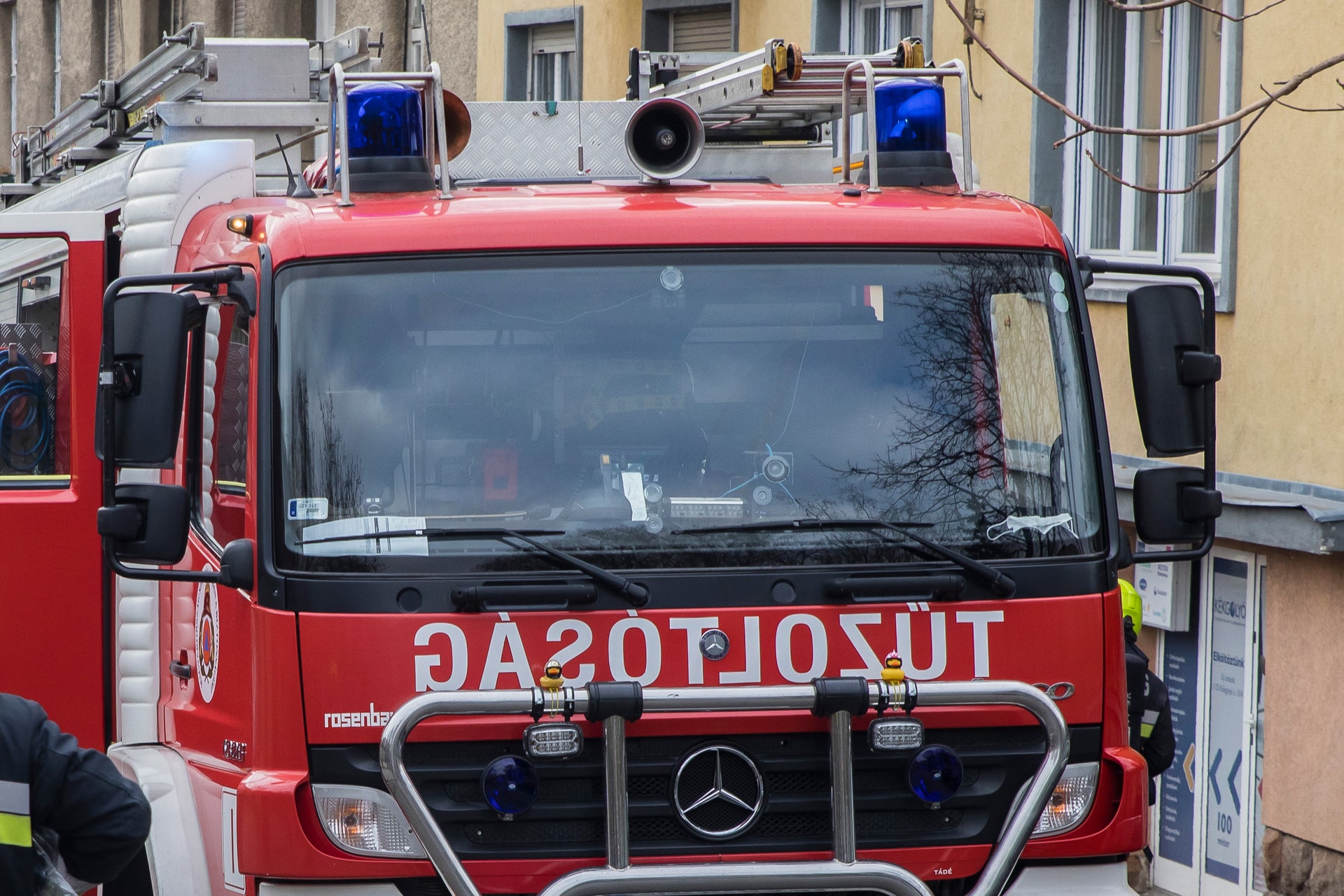Újszülöttet mentettek a tűzoltók