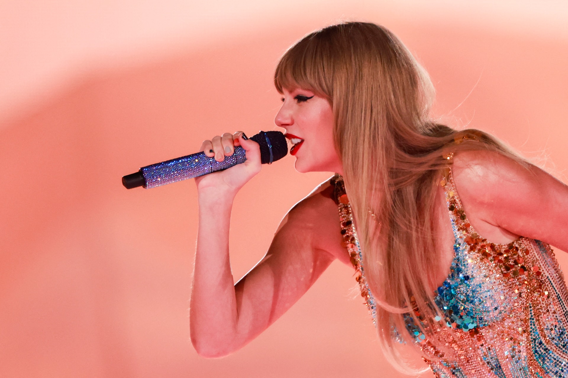 Taylor Swift megdöntötte Elvis Presley rekordját