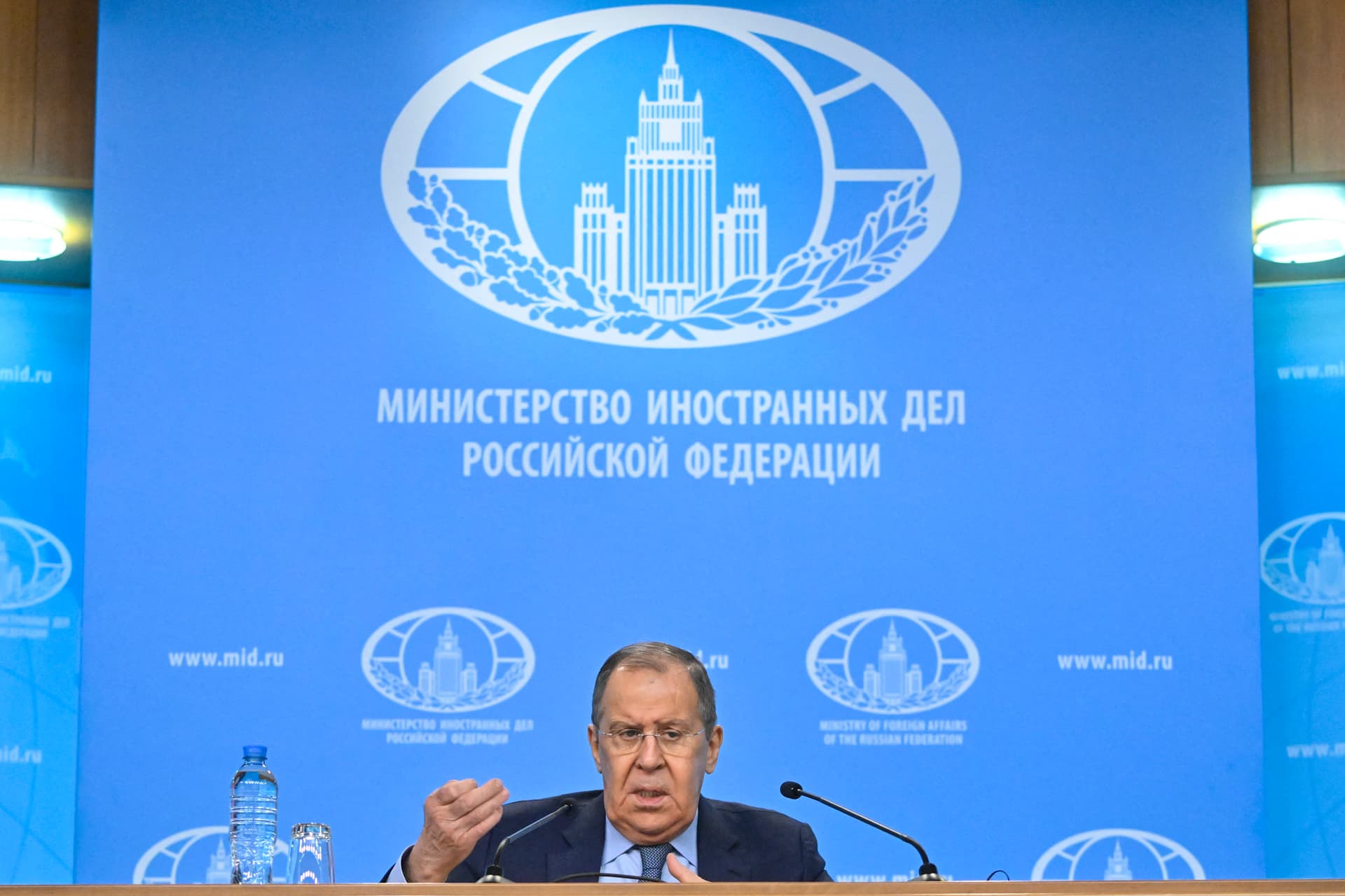 Lavrov: A párbeszédhez Washingtonnak fel kell hagynia az orosz érdekek aláásásával