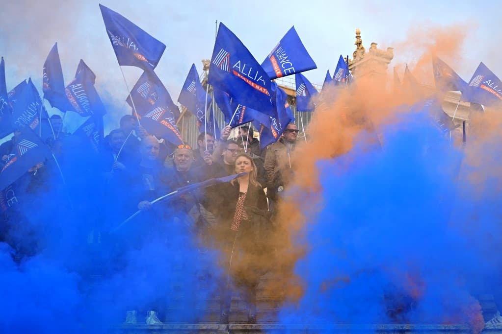 Tüntetésen követeltek a francia rendőrök olimpiai prémiumot