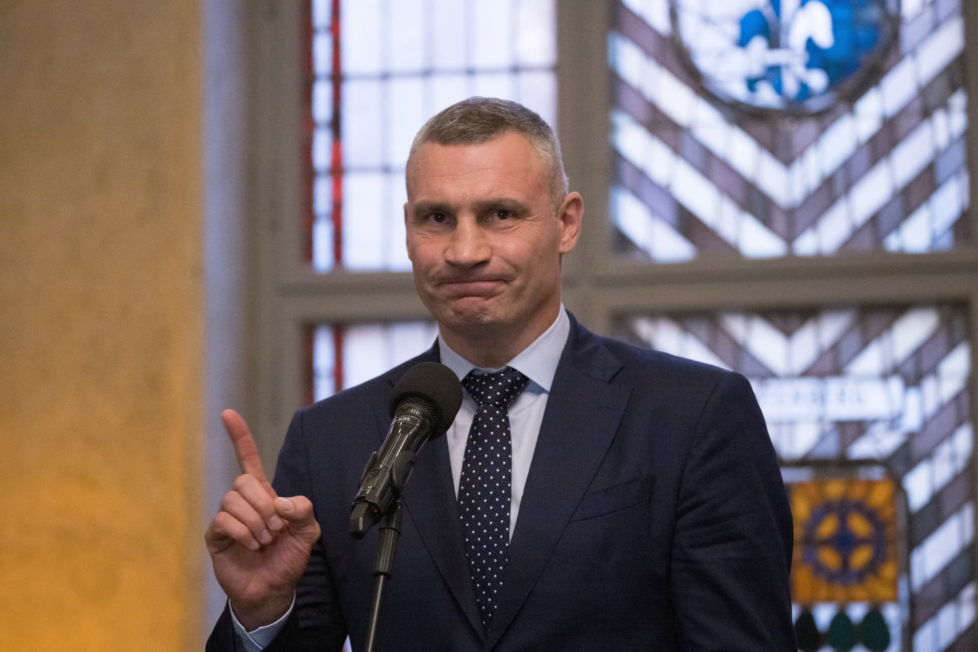 Klicsko lebukott?