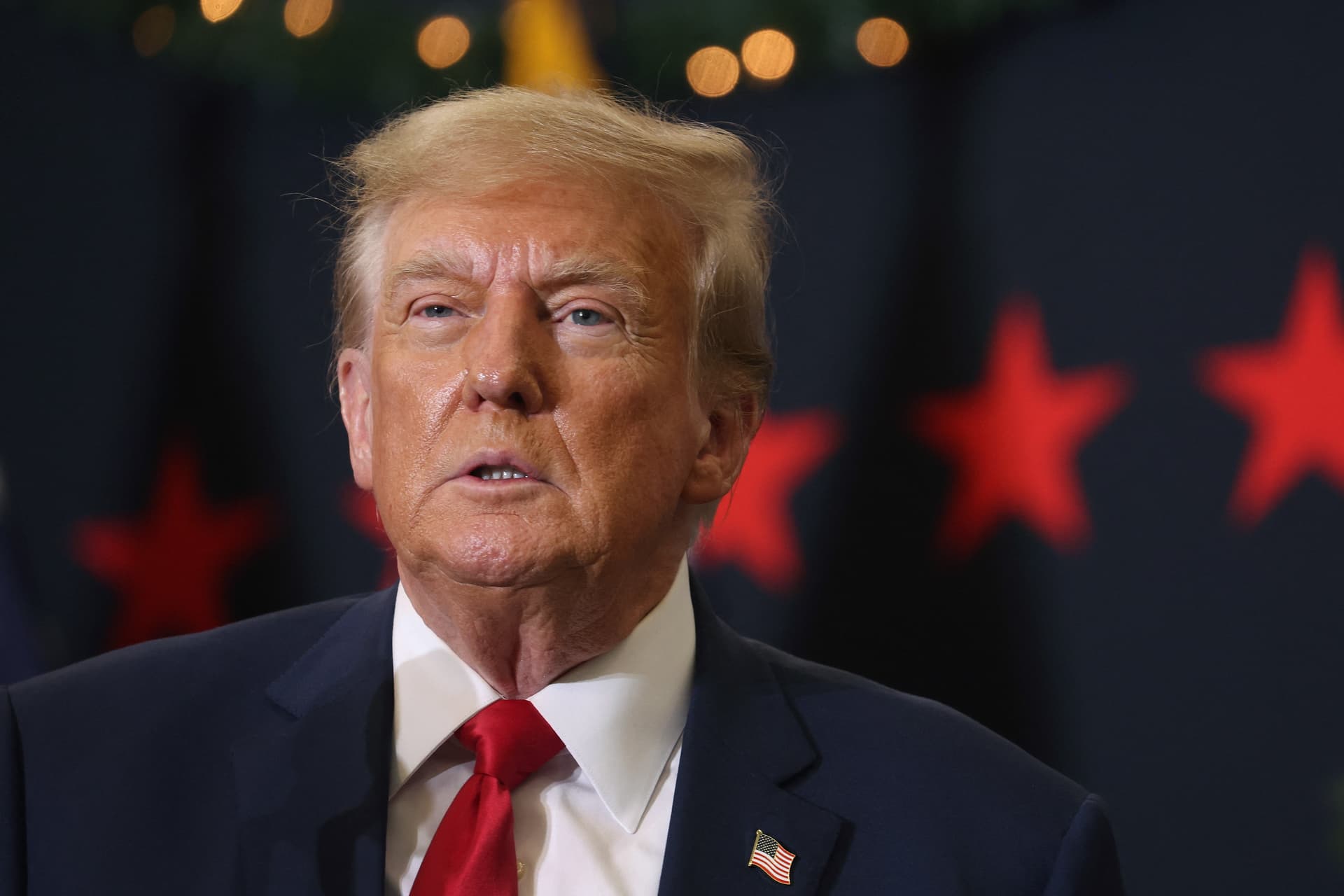 Donald Trump is tanúskodott a rágalmazás miatt ellene indított perben
