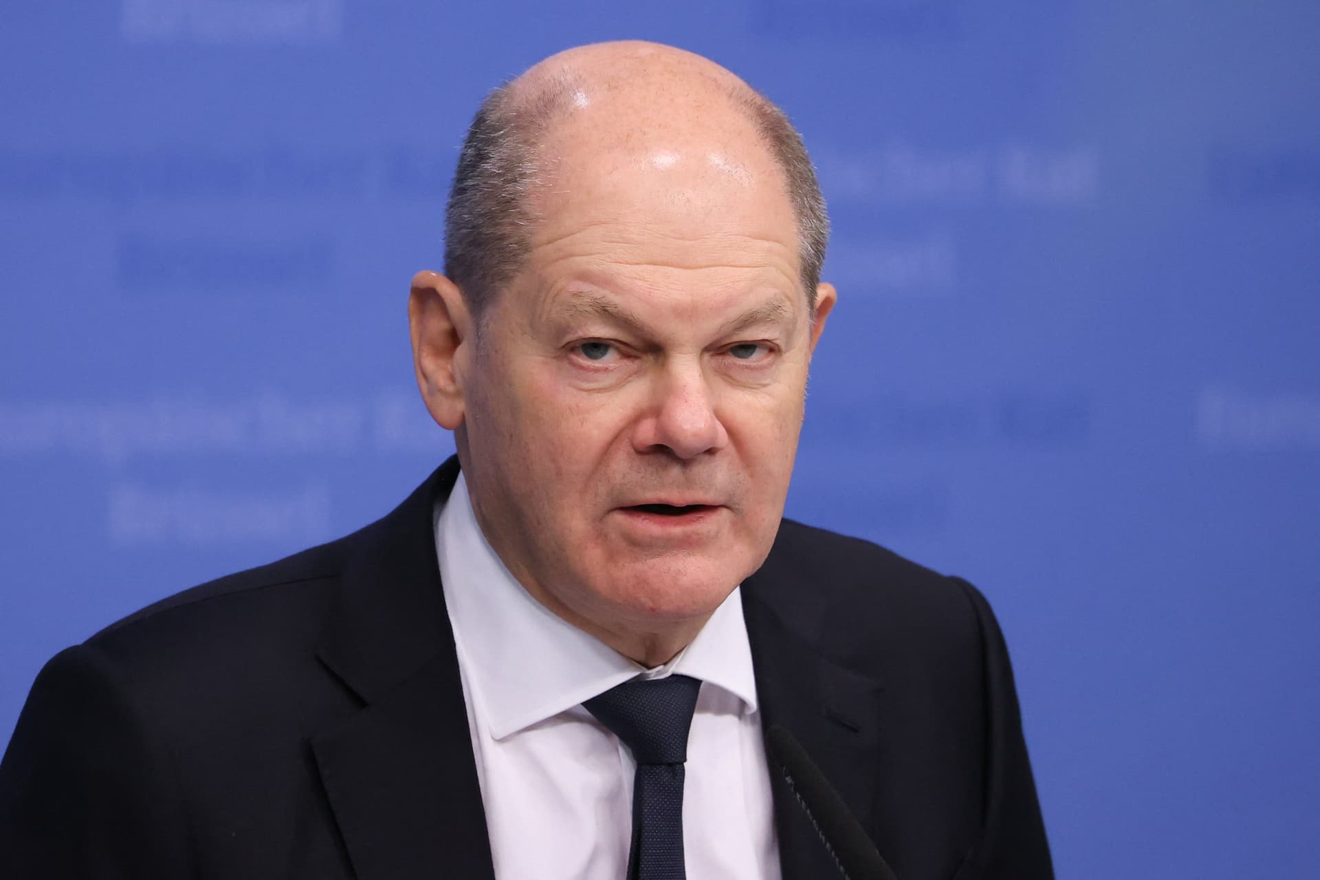 Scholz: Az uniós intézményeket is felelősségre kell vonni a döntéseikért