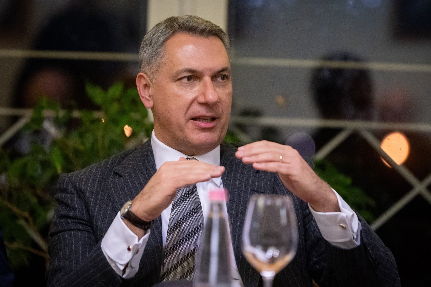 Márciustól ingyenes a nagycsaládosok utazása