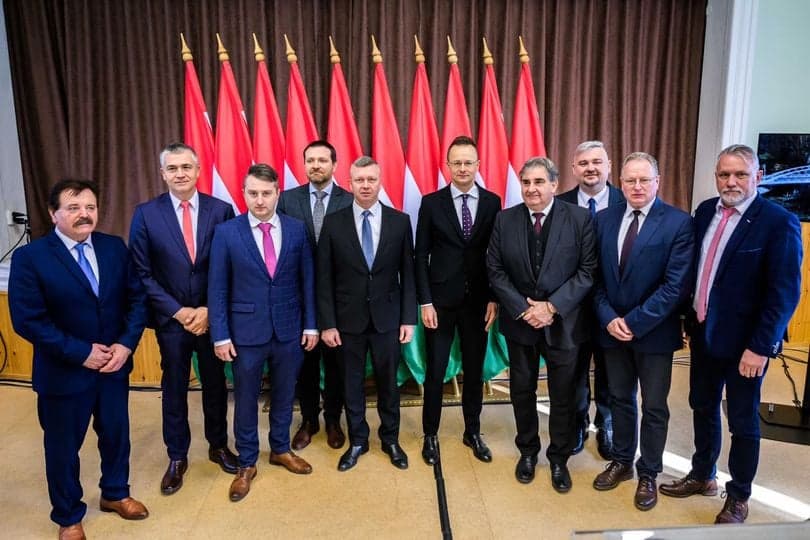 Szijjártó Péter a szlovákiai Magyar Szövetség párt vezetőivel tárgyalt