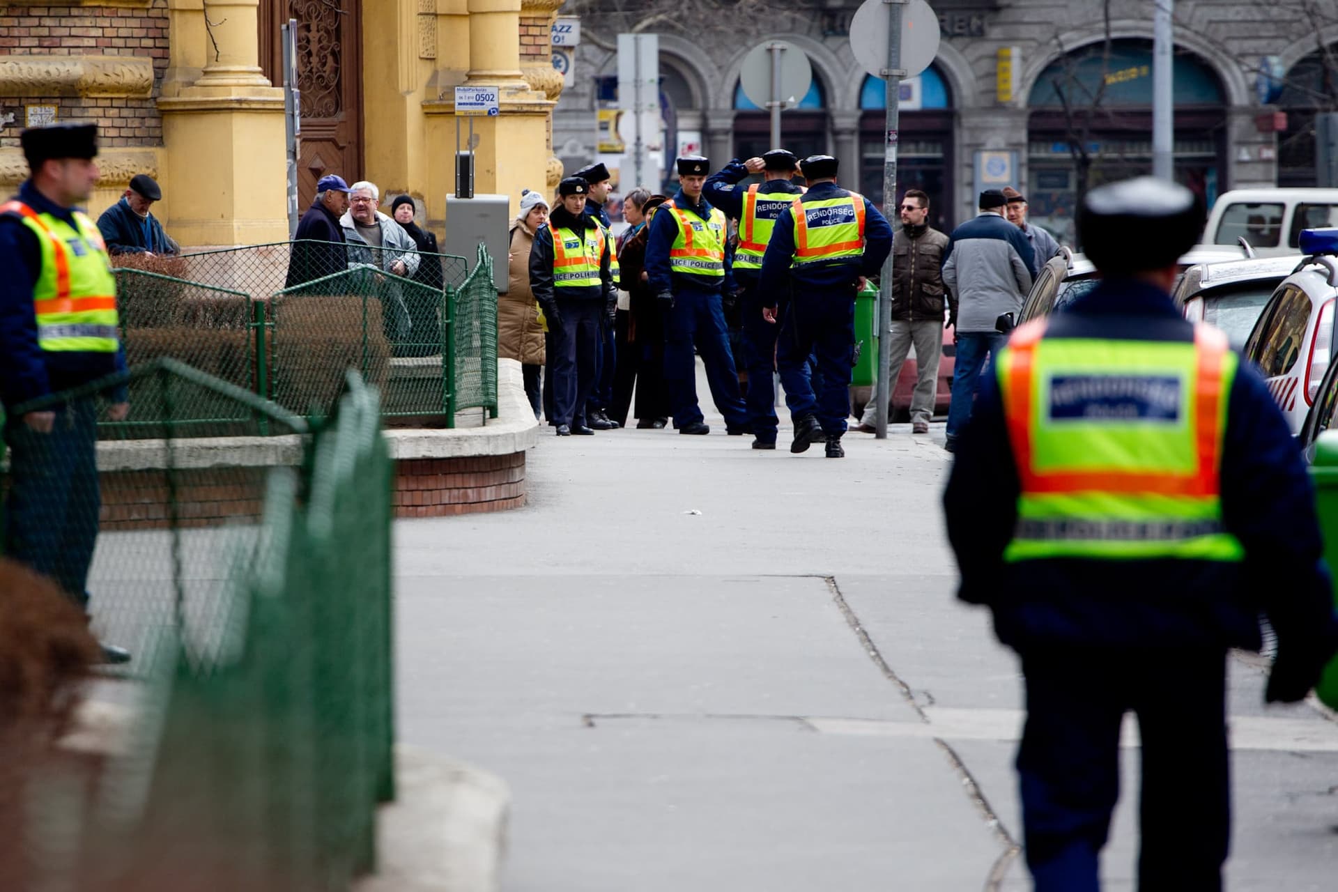 Fegyveres hatalomátvételre készülő csoport tagjaival szemben intézkedtek a rendőrök