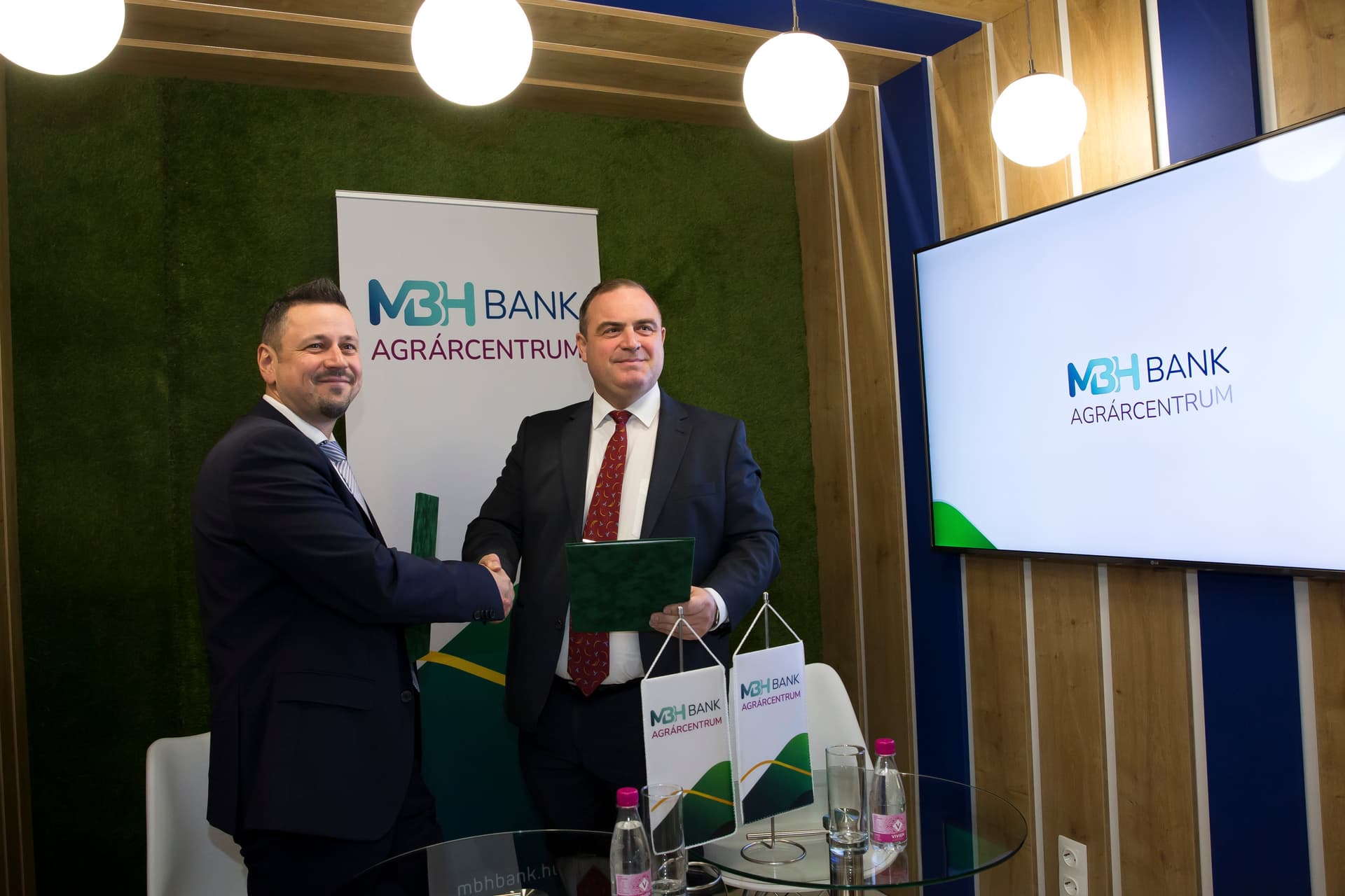 Együttműködik az MBH Bank a hazai mezőgépgyártókkal
