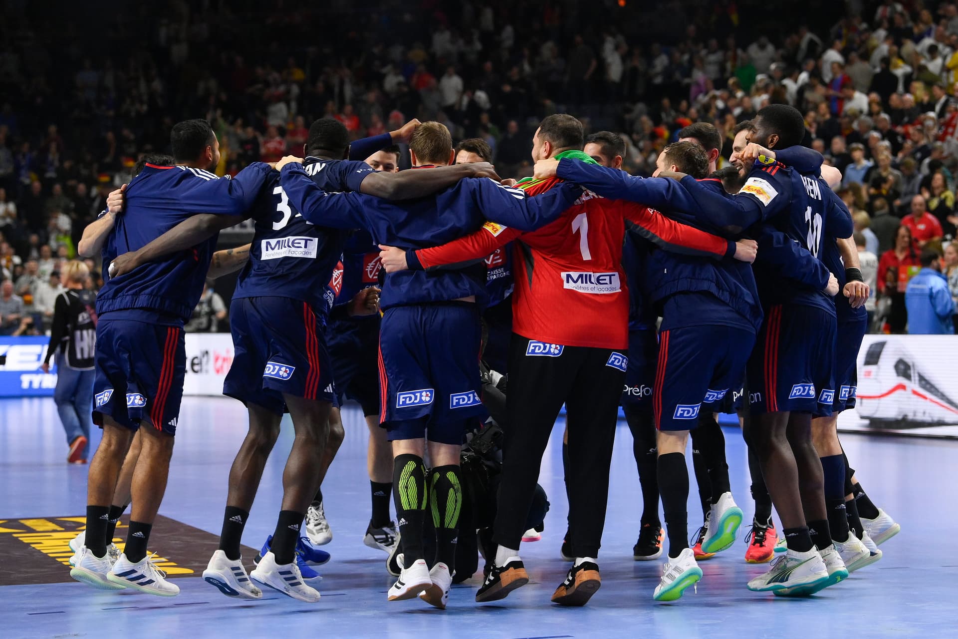 Férfi kézilabda Eb: Döntőben az olimpiai bajnok Franciaország