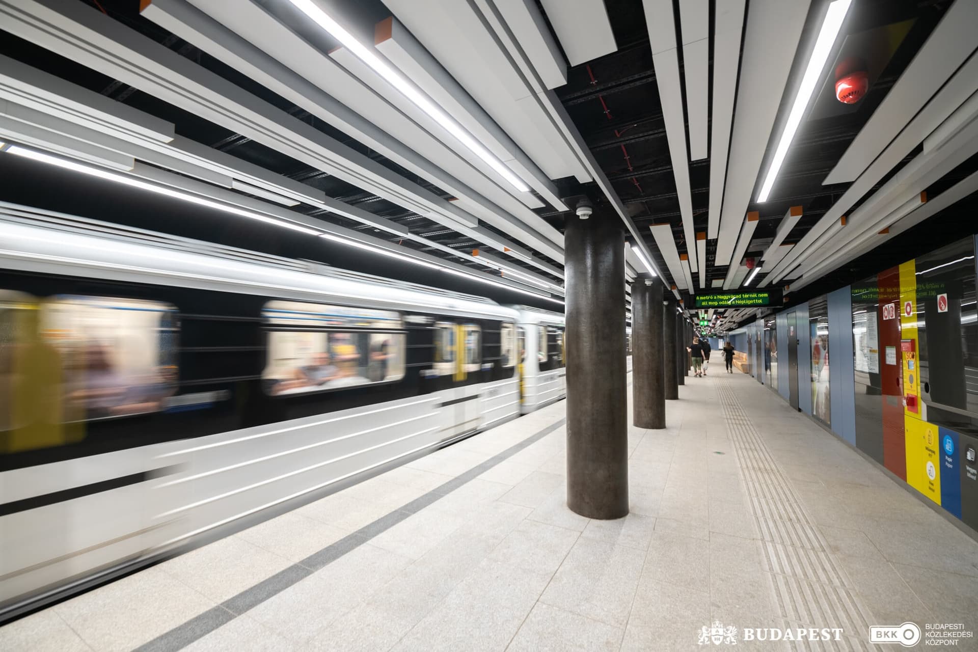 Baleset miatt nem jár az M2-es metró