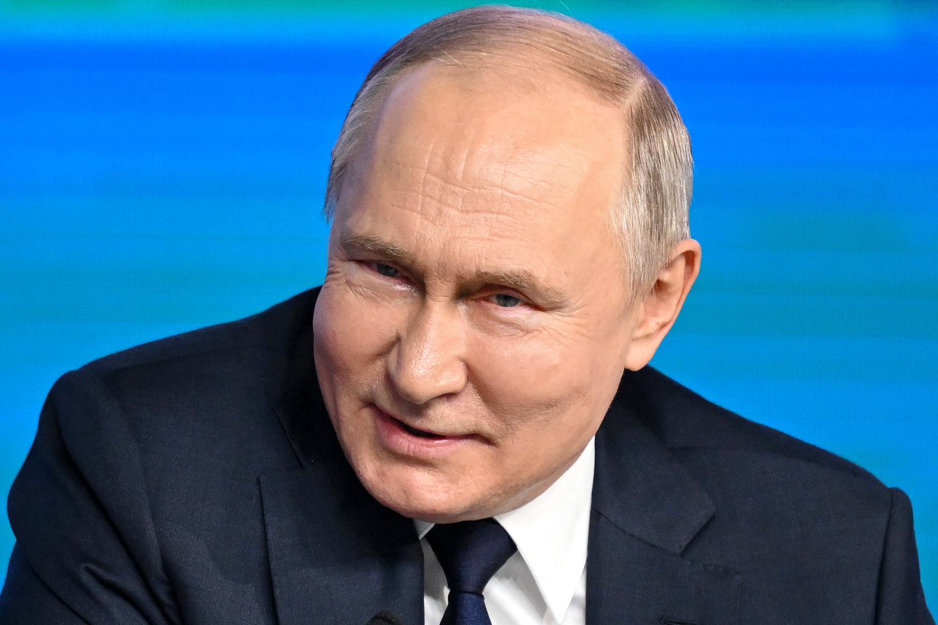 Tucker Carlson interjút készített Putyinnal
