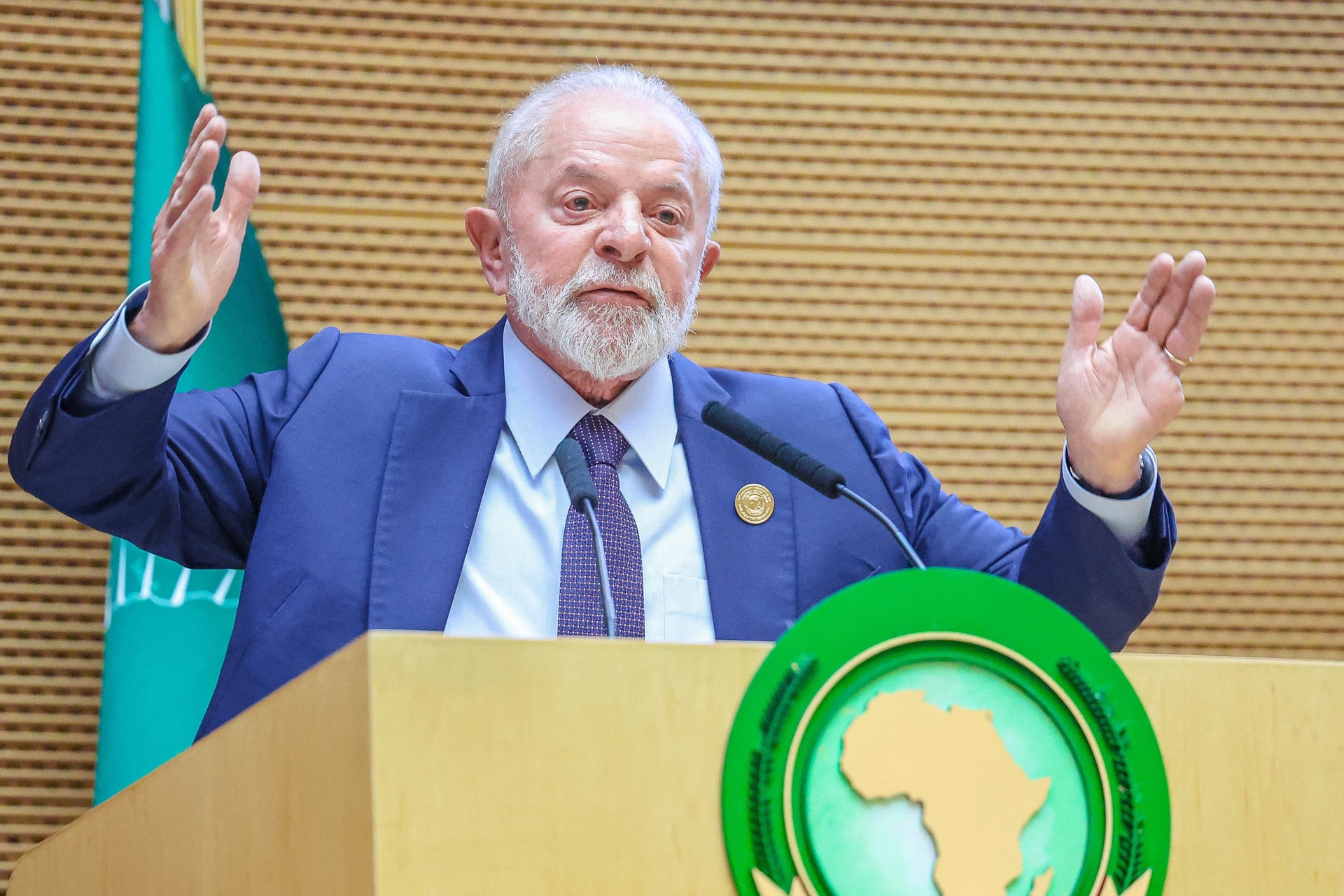 A brazil elnök megvitatna a BRICS-csoporttal a Trump által kiszabott vámokat