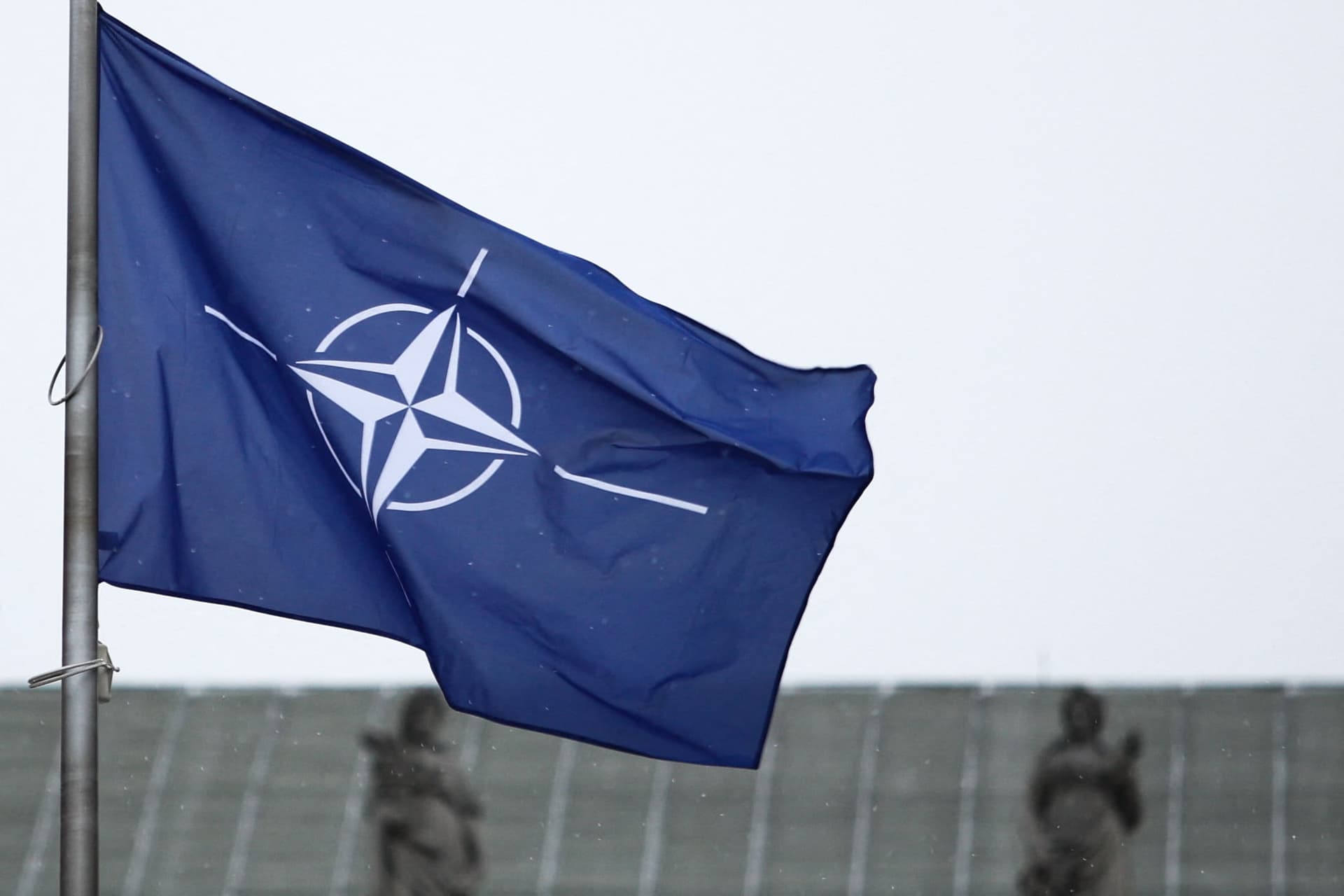 The Telegraph: Az USA kilép a NATO-ból
