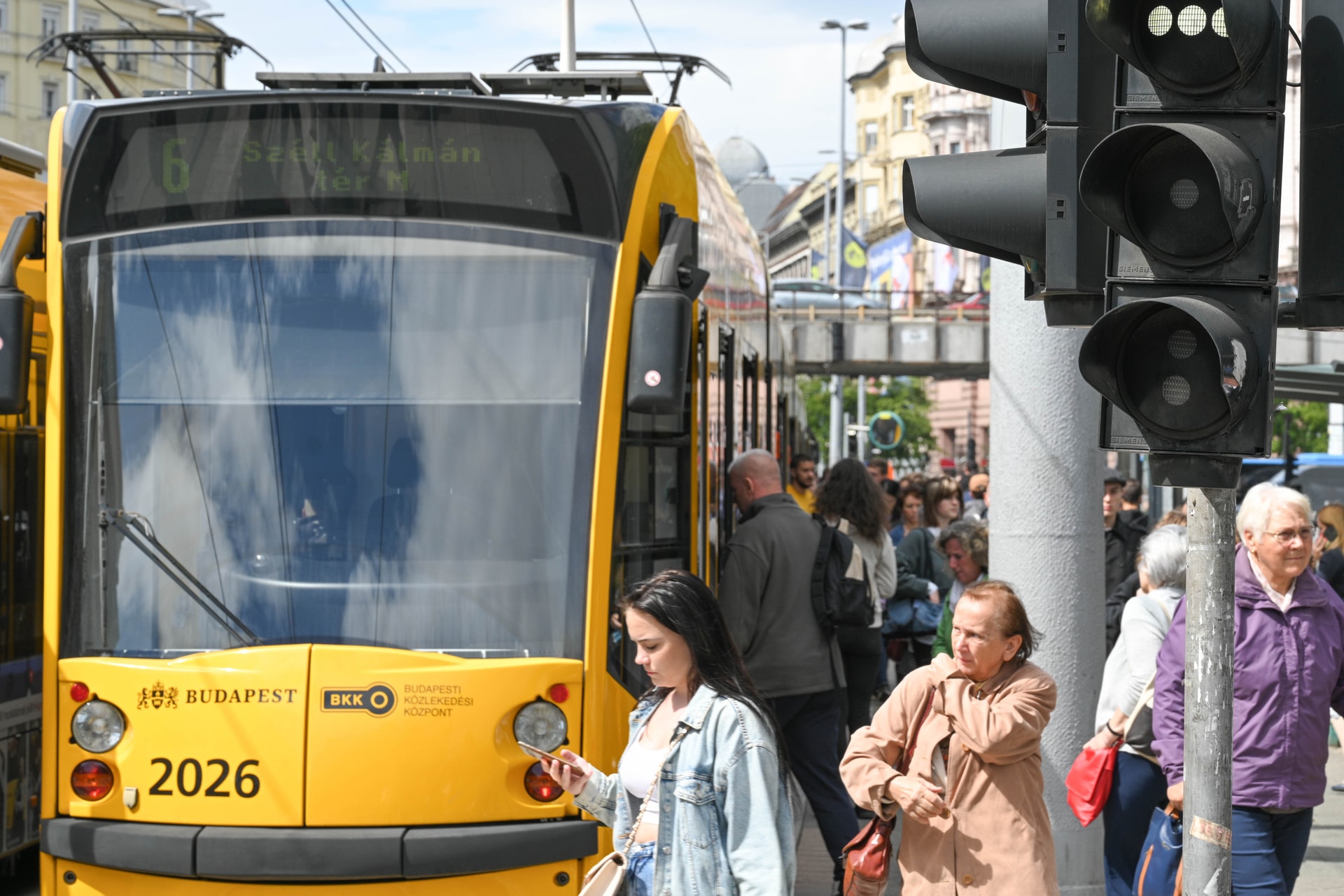 A kormány kifizeti a főváros új CAF villamosait