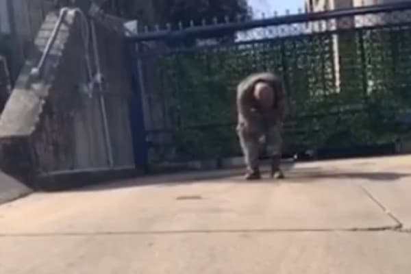 Felgyújtotta magát egy amerikai katona az izraeli nagykövetség előtt + VIDEÓ