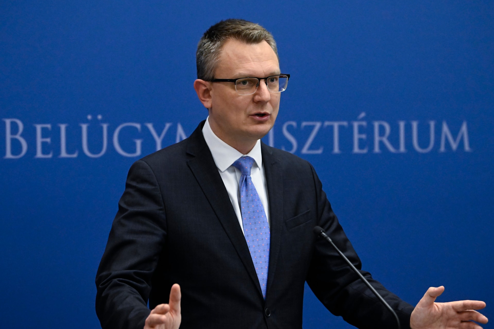 Rétvári Bence: A külső határvédelem eredményes módja az illegális migráció megállításának