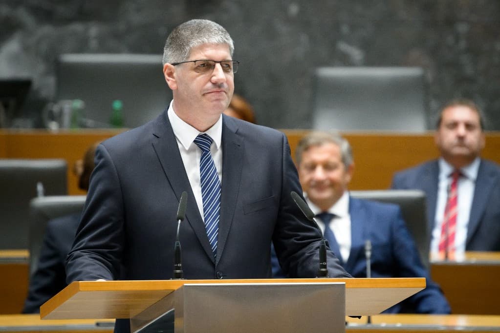 A szlovén belügyminiszter az embercsempészet elleni közös fellépést sürgeti