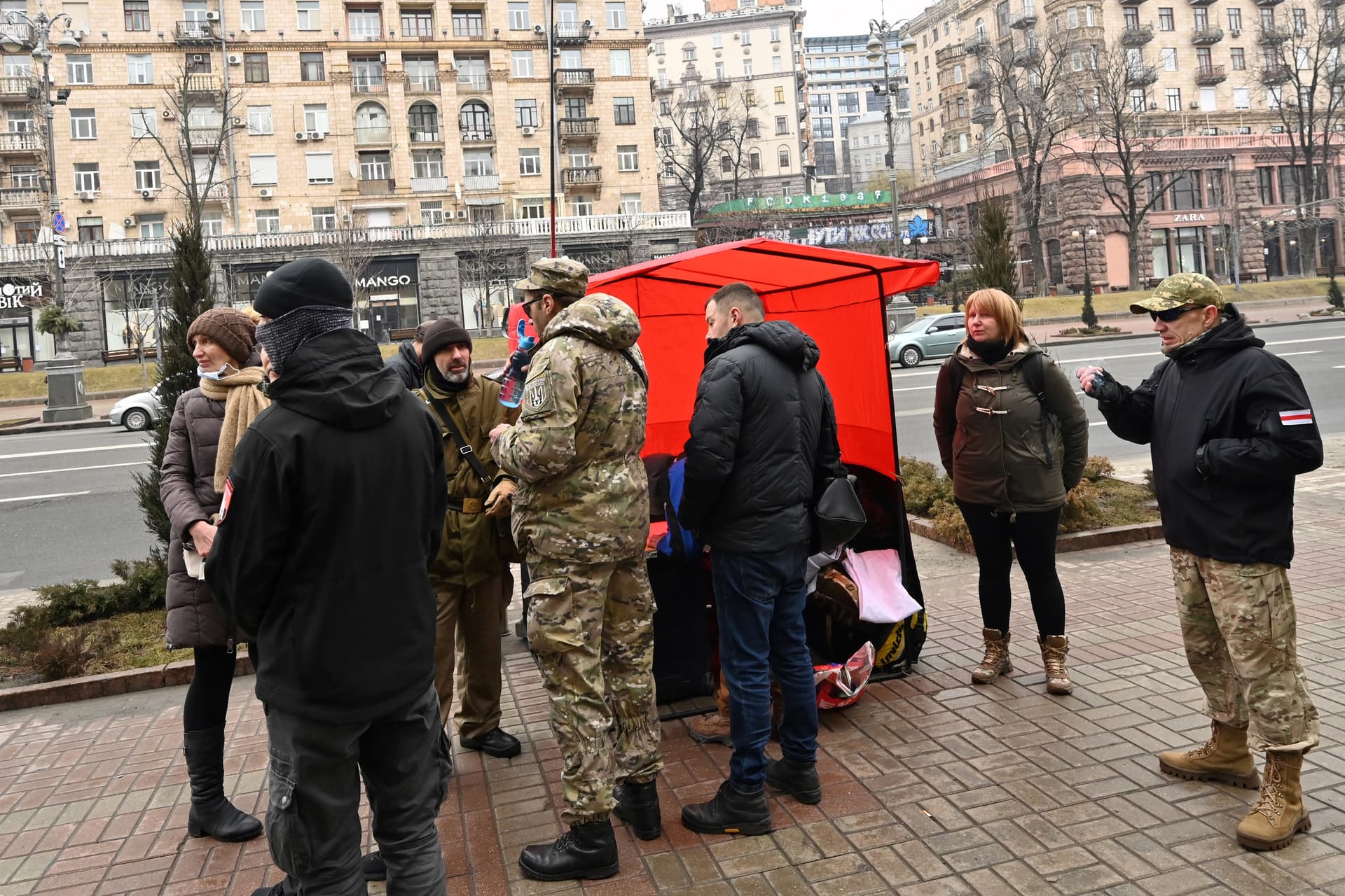 Több százezer ukránt köröz a rendőrség