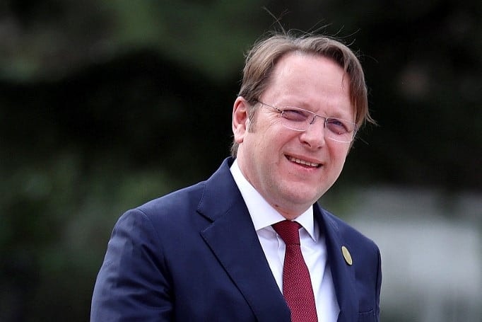 Várhelyi Olivér: Küszöbön áll Montenegró uniós tagsága