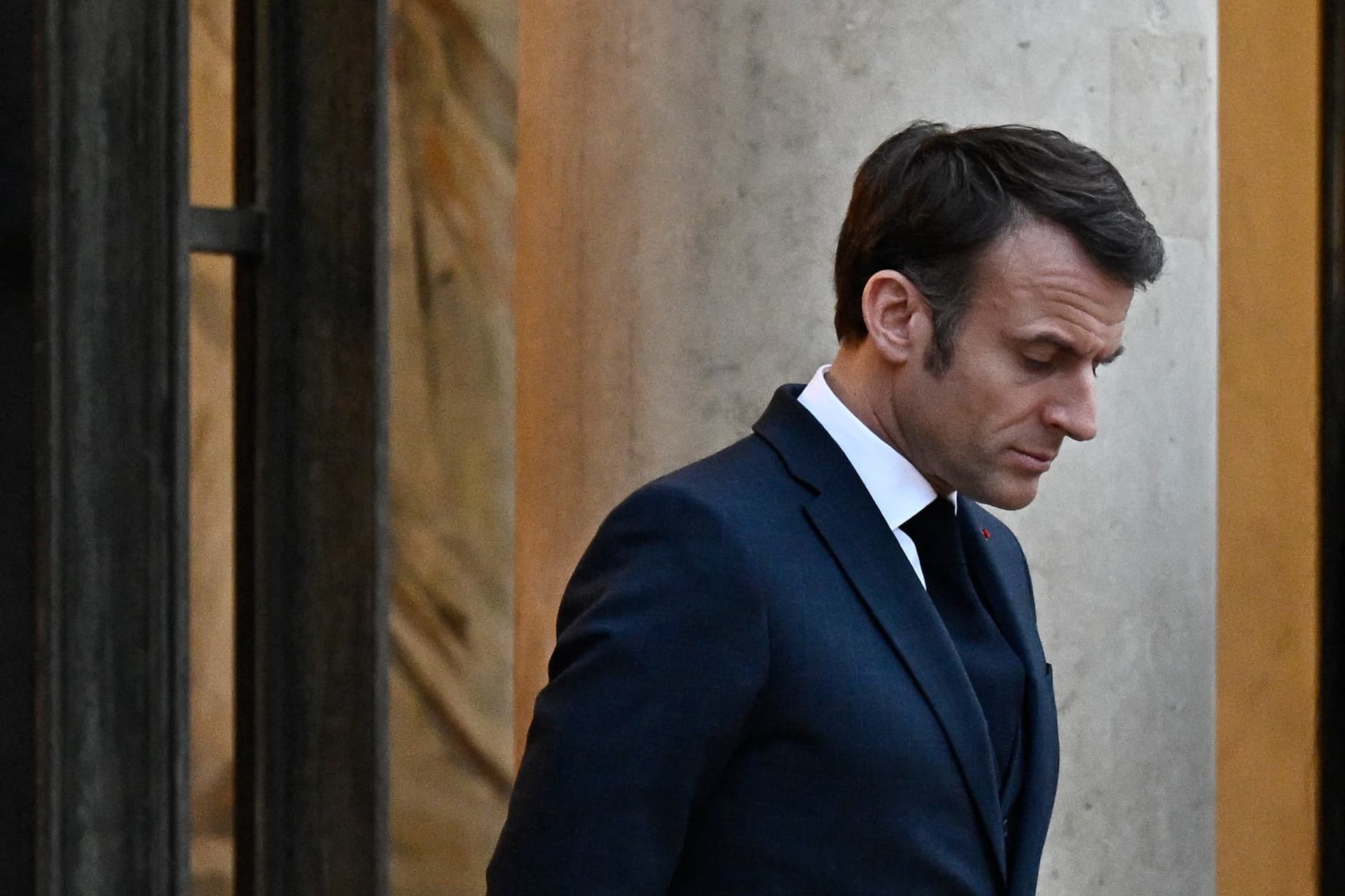 Macron lebukott: a háború árnyékában gigaüzletre készül Putyinnal