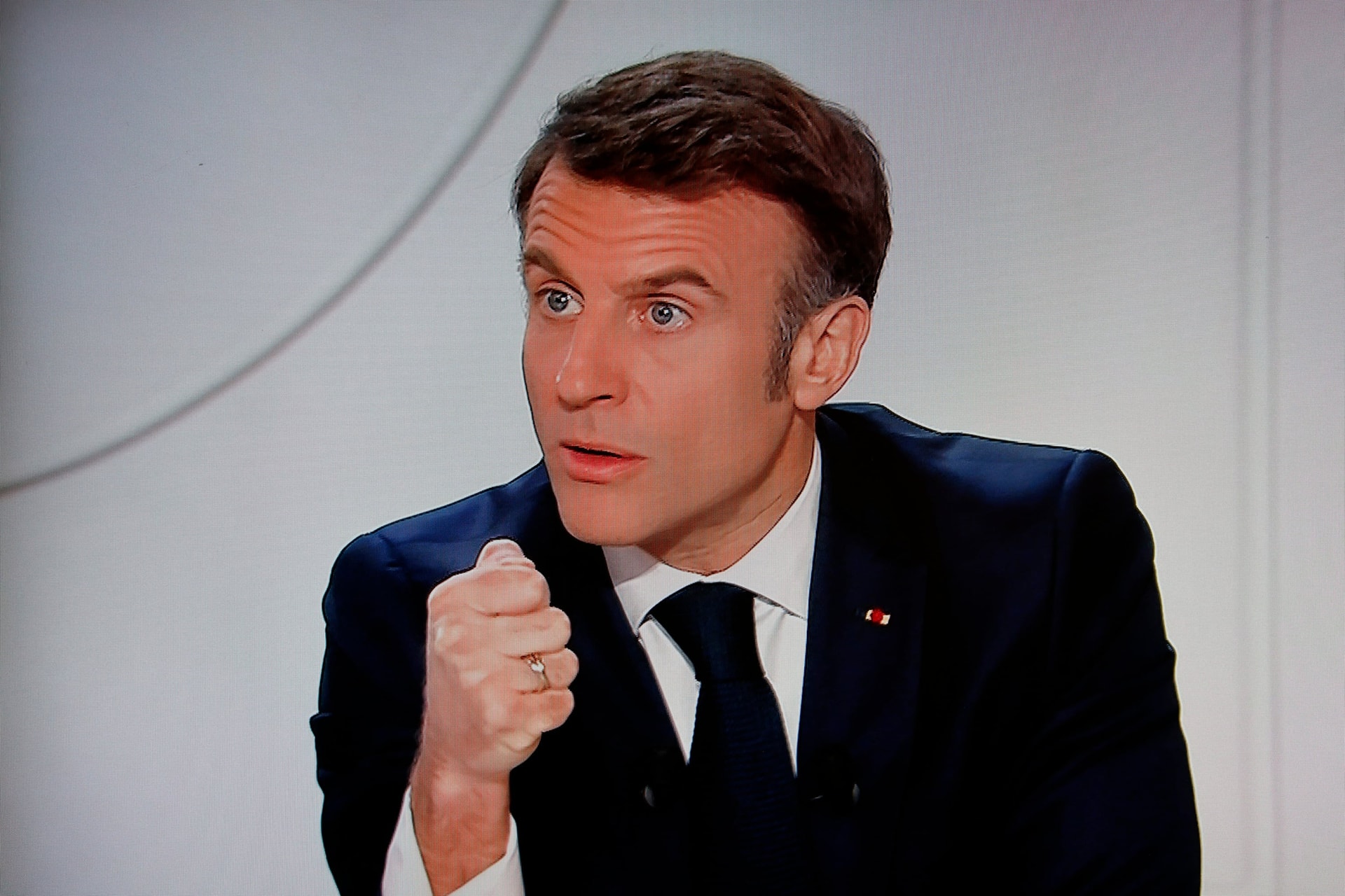 Nógrádi György: Macron Putyin ellen vezetné Európát