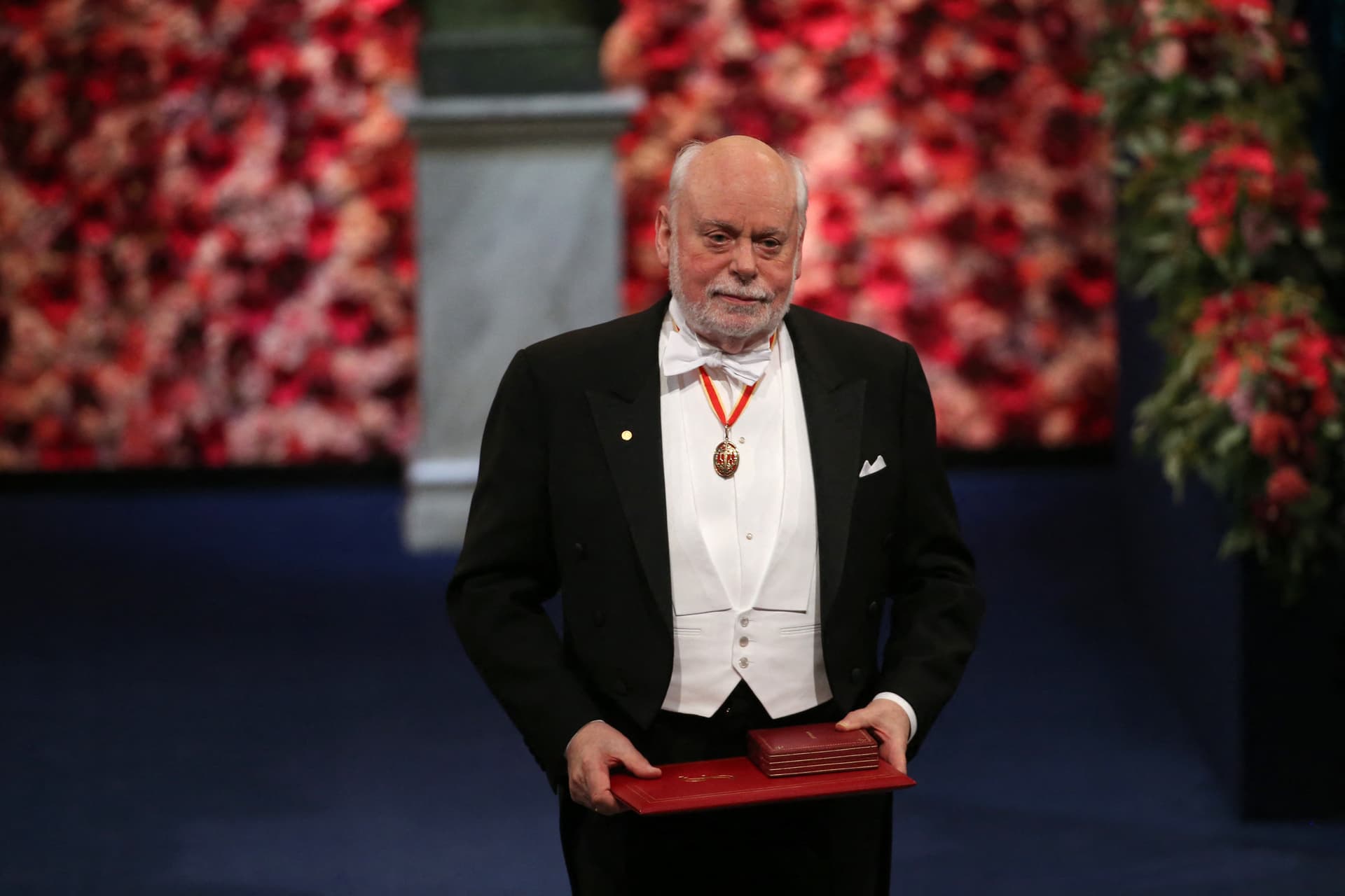 Egy áram nélküli tanyán nőtt fel a nanogépeket megalkotó Nobel-díjas tudós