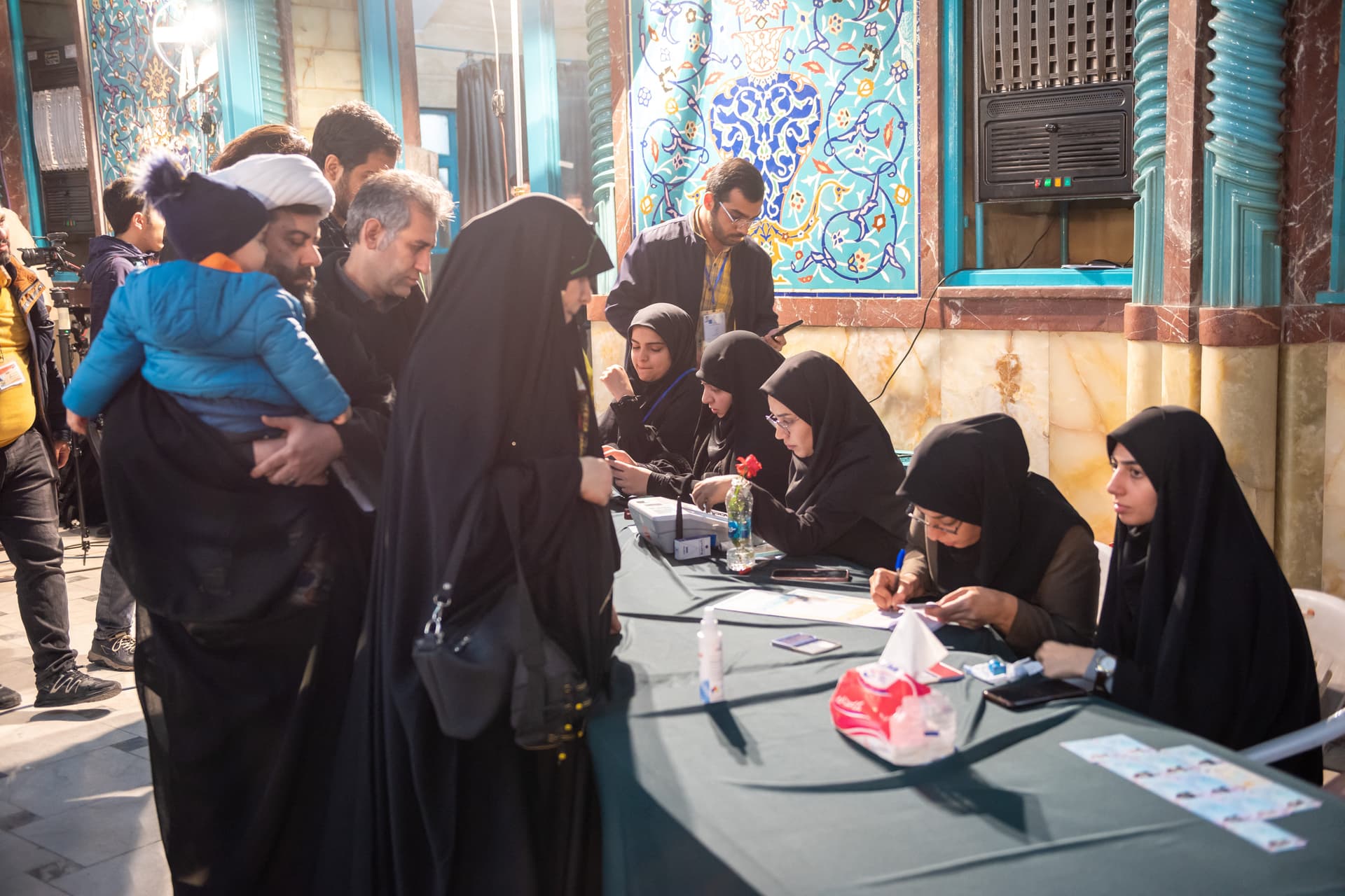 Irán: rekordalacsony részvétel a parlamenti választásokon