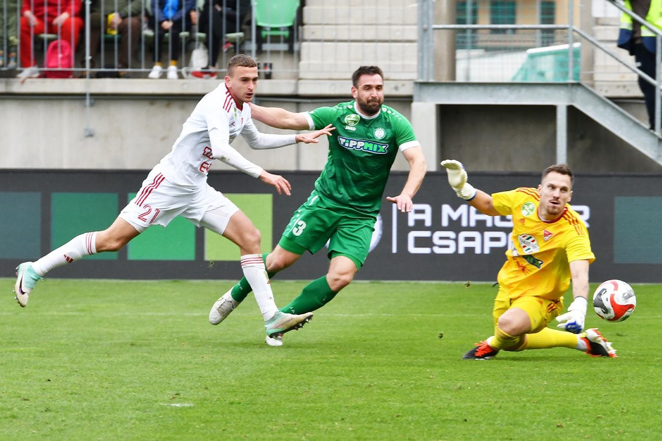 Böde Dániel folytatja pályafutását