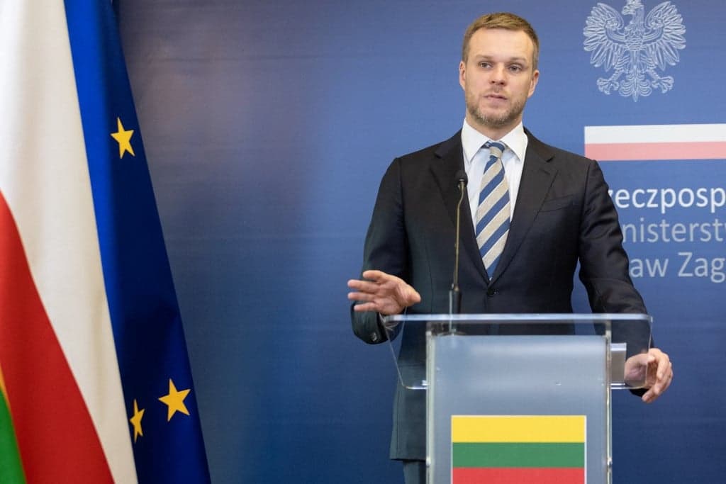 Litvánia szerint a NATO-nak le kell lőnie a légterét megsértő idegen rakétákat