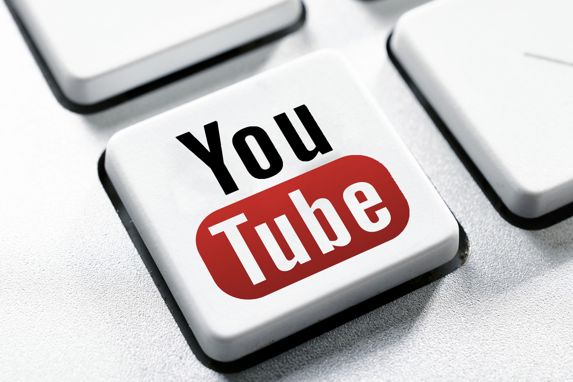 Új funkciót tesztel a YouTube, rövidítenék a reklámokat