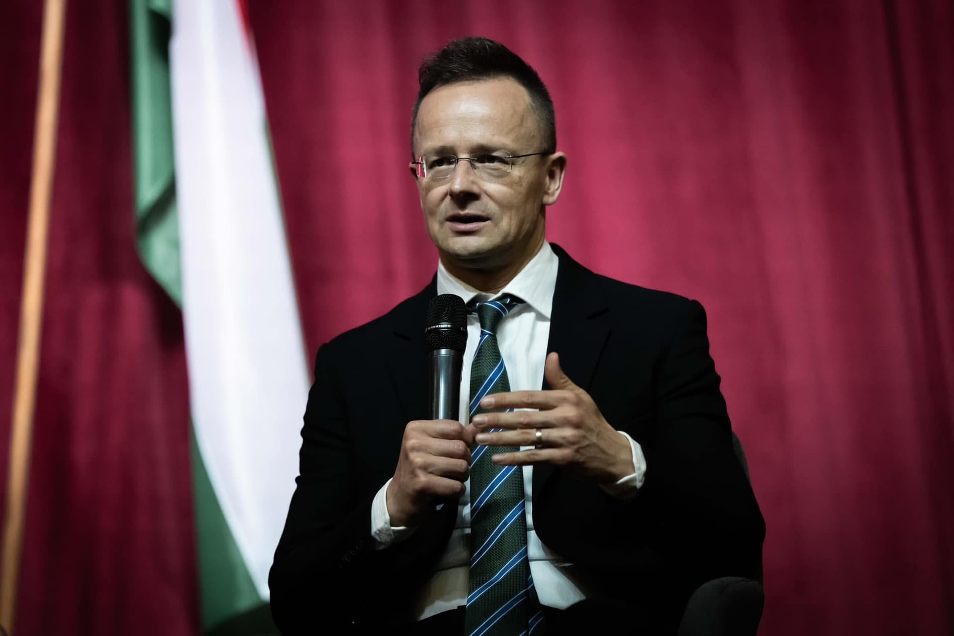 Szijjártó: Akármilyen migrációs paktumot is fogadnak el Brüsszelben, a magyar kormány továbbra sem fogja beengedni a migránsokat