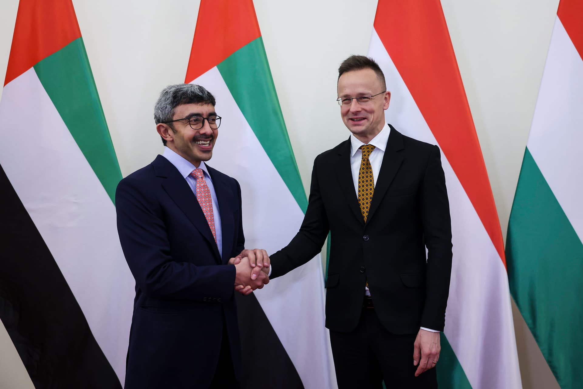 Szijjártó Péter: Magyarország az Egyesült Arab Emírségekhez fűződő kapcsolatok fejlesztésén is dolgozni fog az EU-elnökség során + Videó!