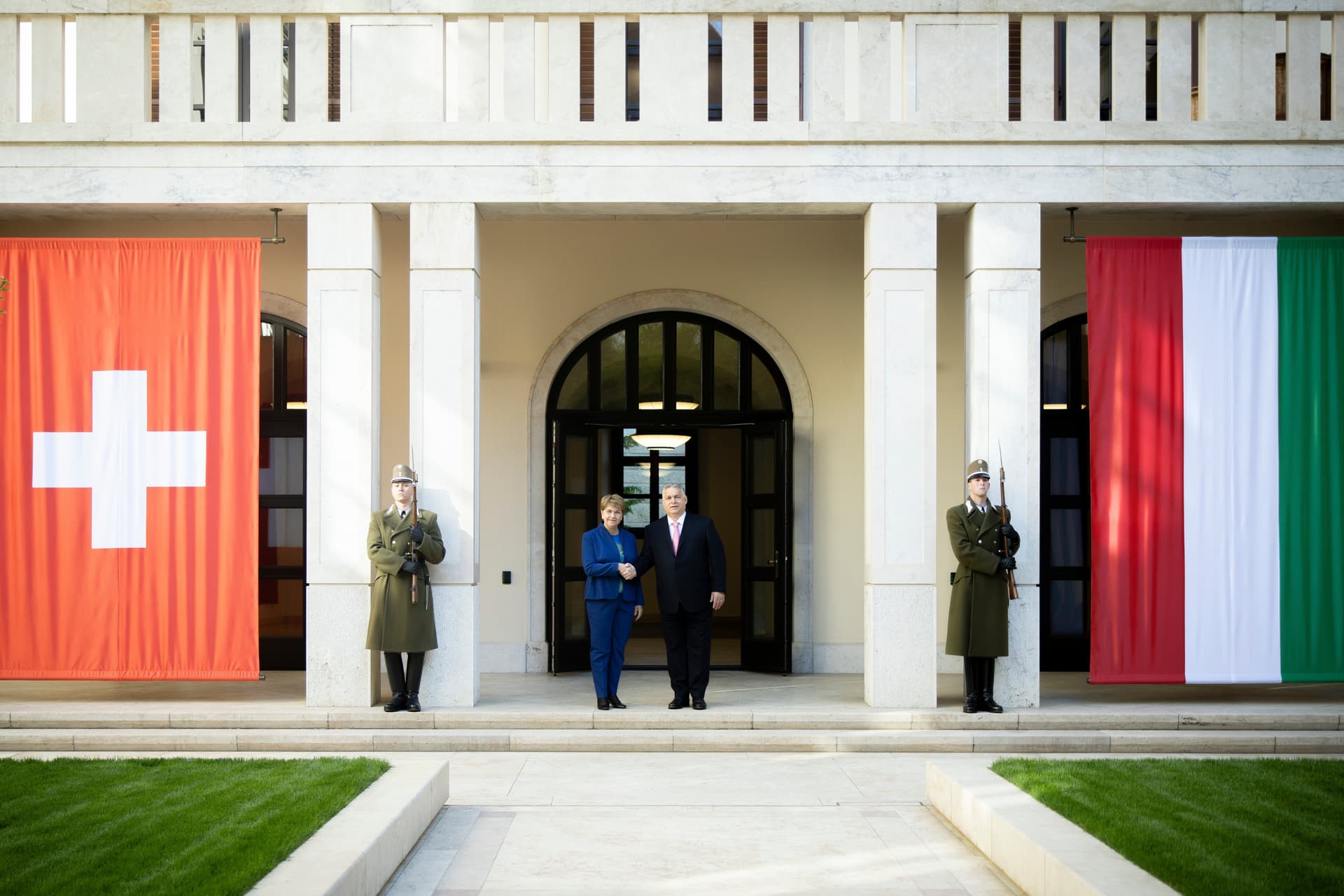 Orbán Viktor a svájci államfővel tárgyalt