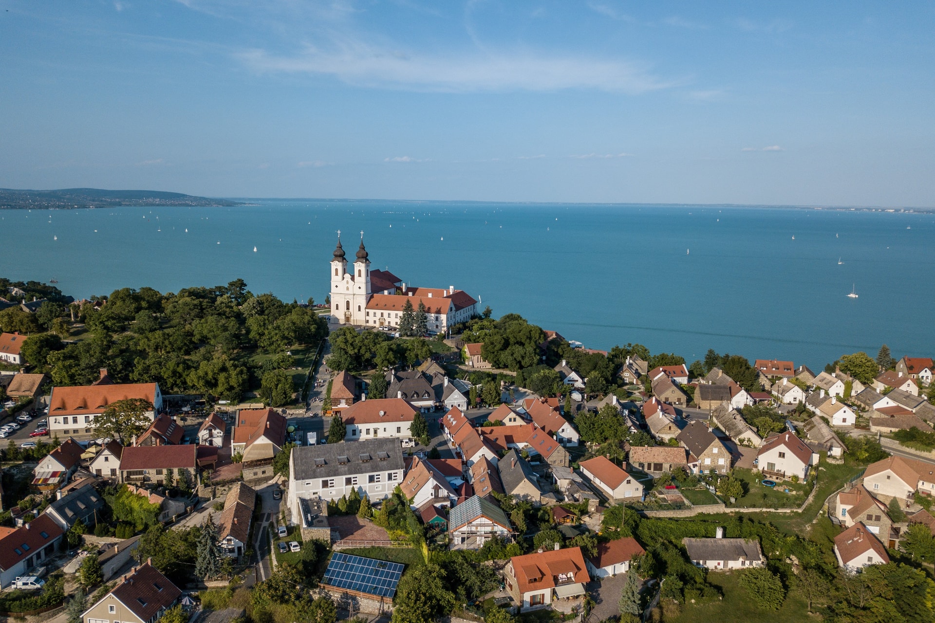 Hétfőtől ezért indul zarándoklat a Balatonra