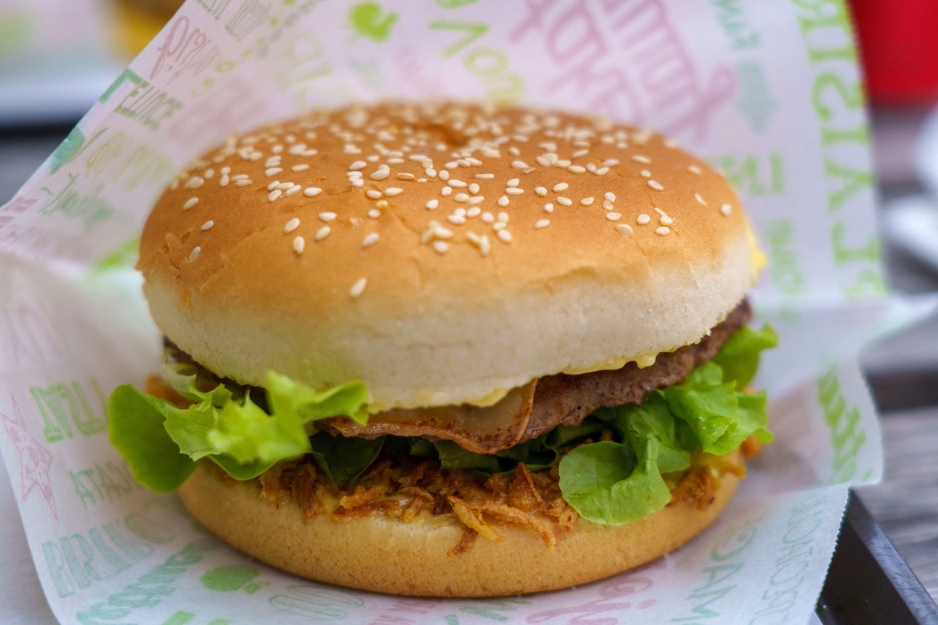 Így hat a hamburger a szervezetünkre