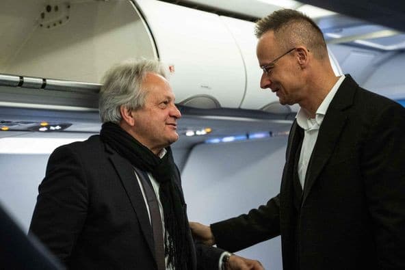 EU-s külügyminiszterek és hadügyminiszterek Luxemburgban